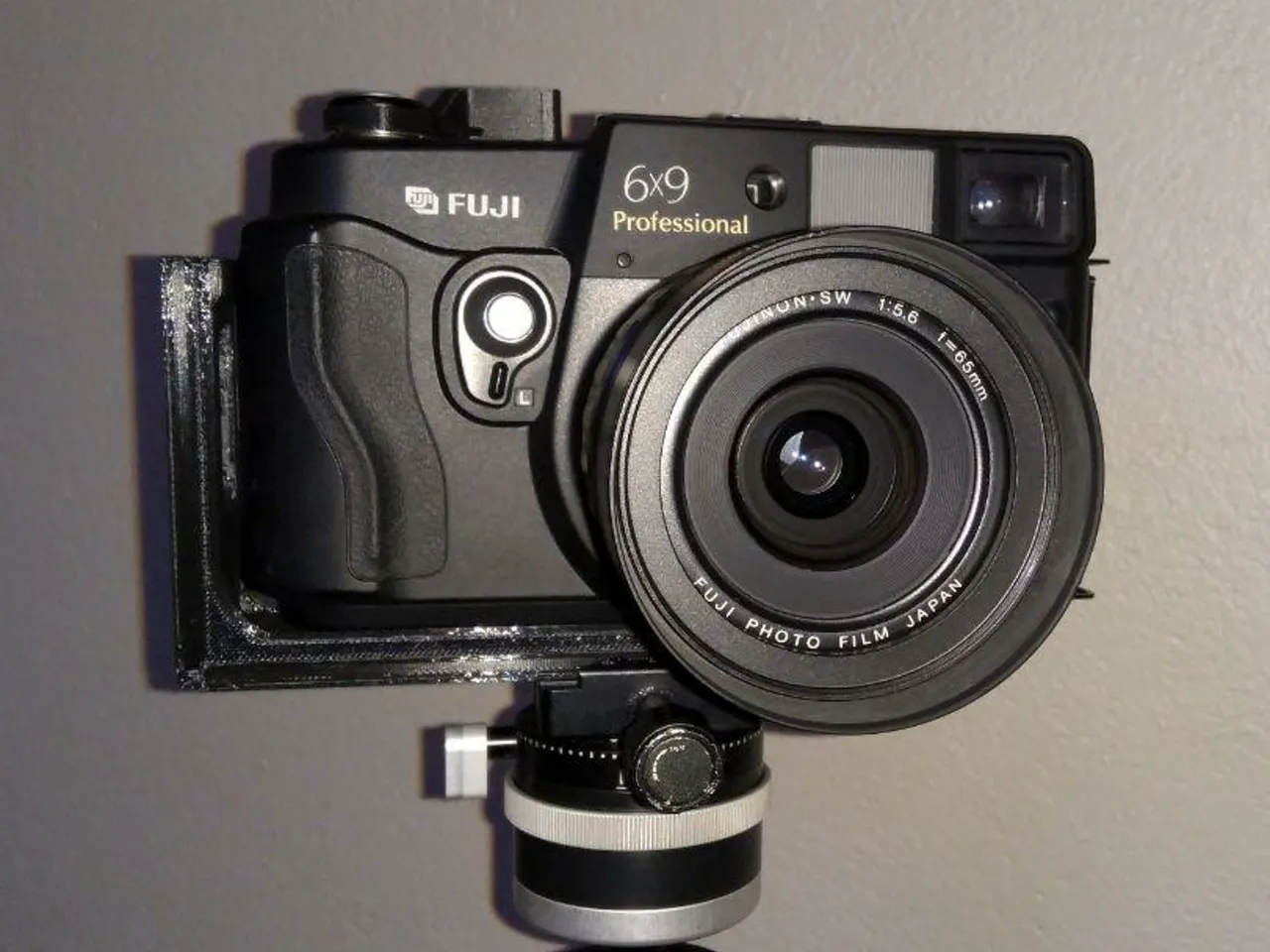 Fuji GW690III L-plate by Velvia | Download free STL model Fuji GW690III L-plate by Velvia | Download free STL model