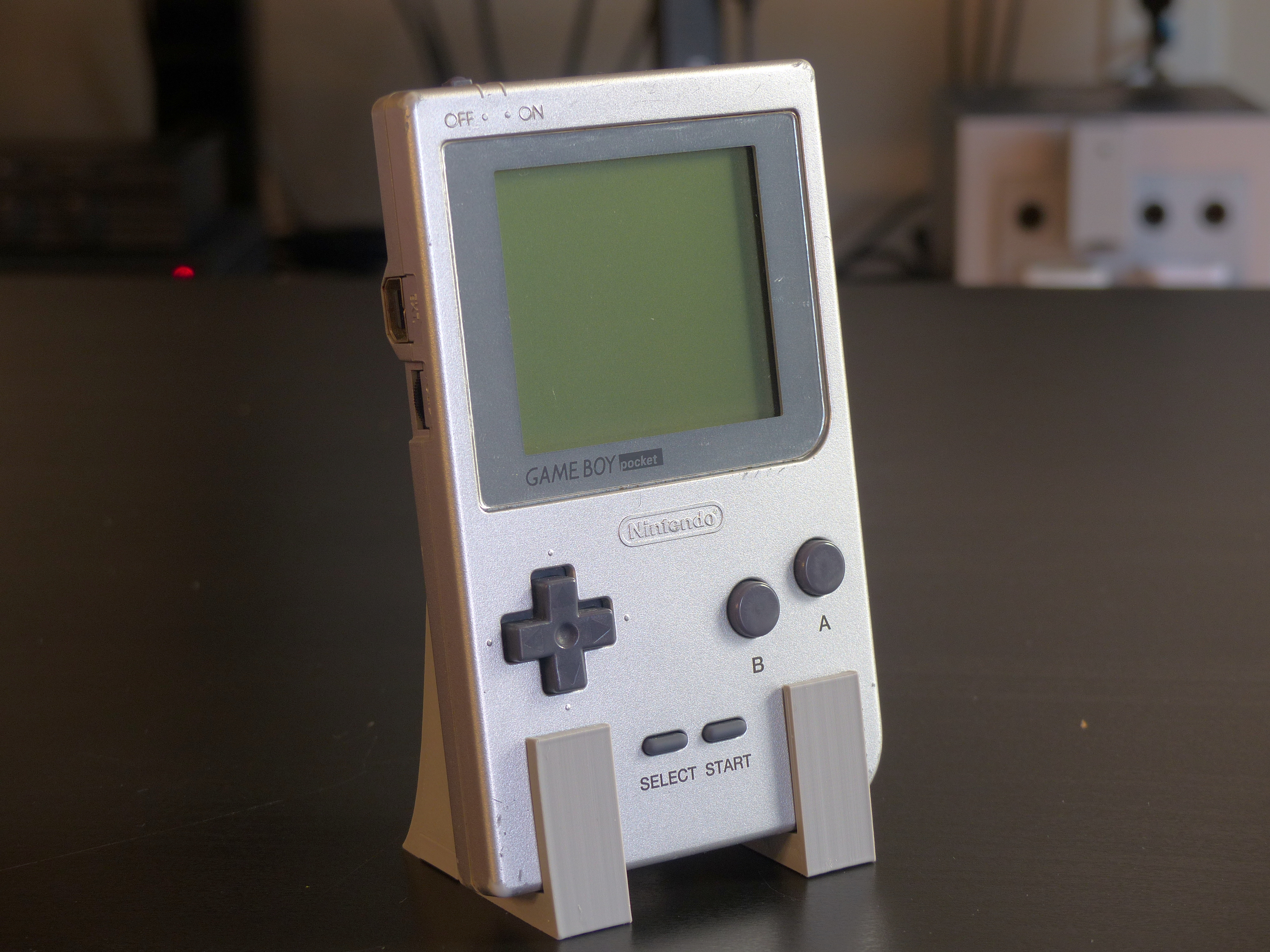 Game Boy Pocket Display Stand & Kit