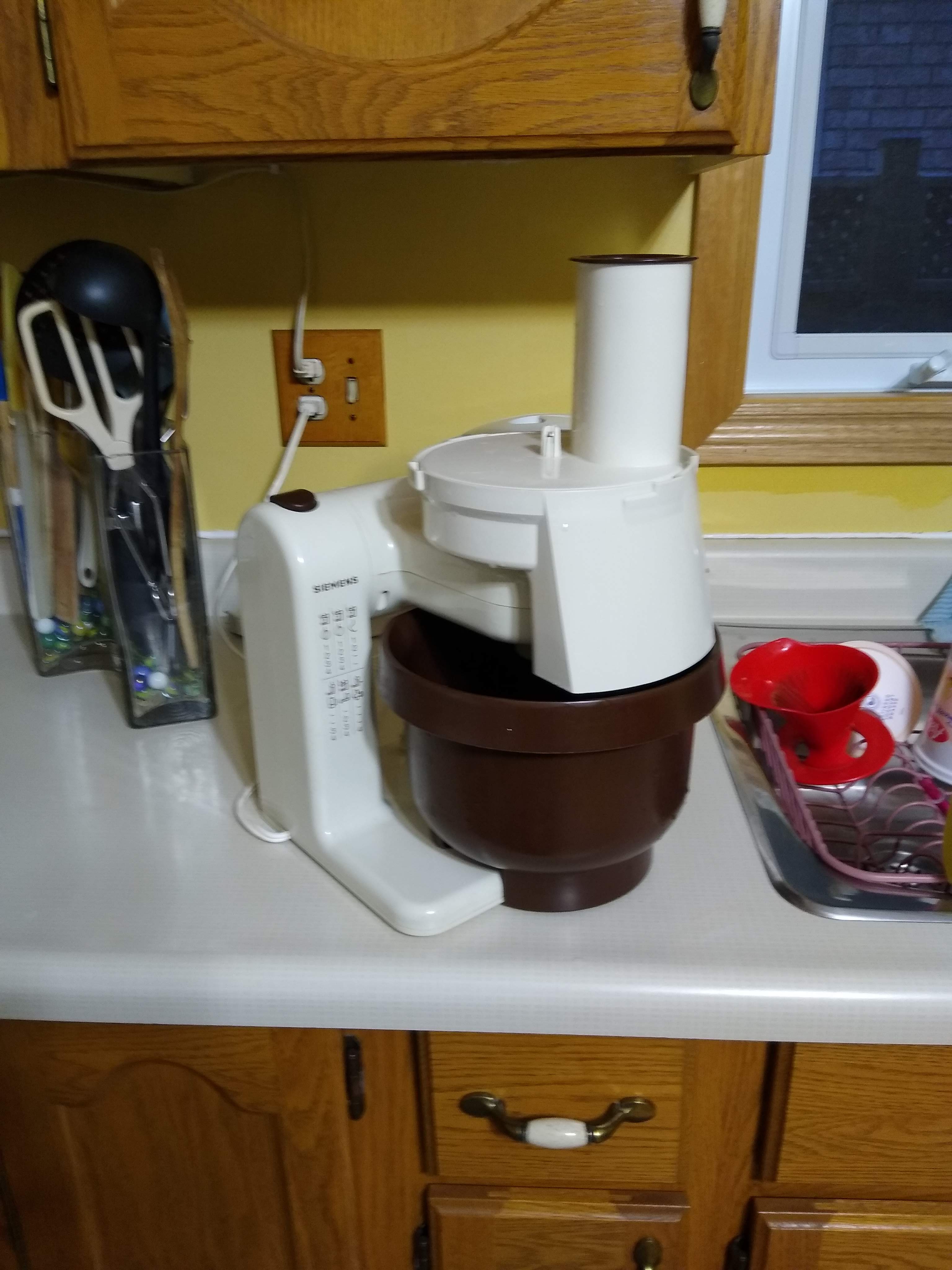 Miniatura 4 do modelo 3D Food processor - replacement cutter support