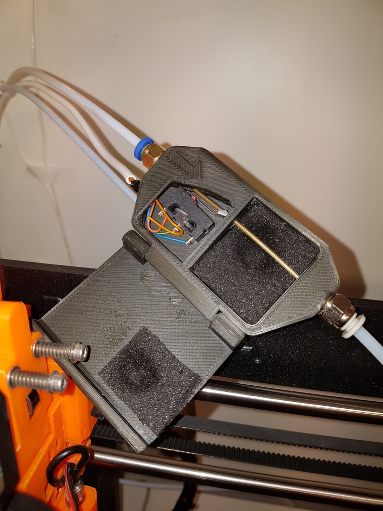 Filament sensor and cleaner