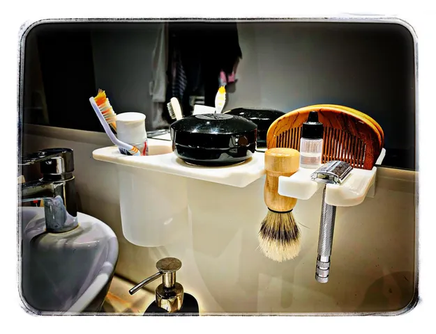 shaving and toothbrush holder