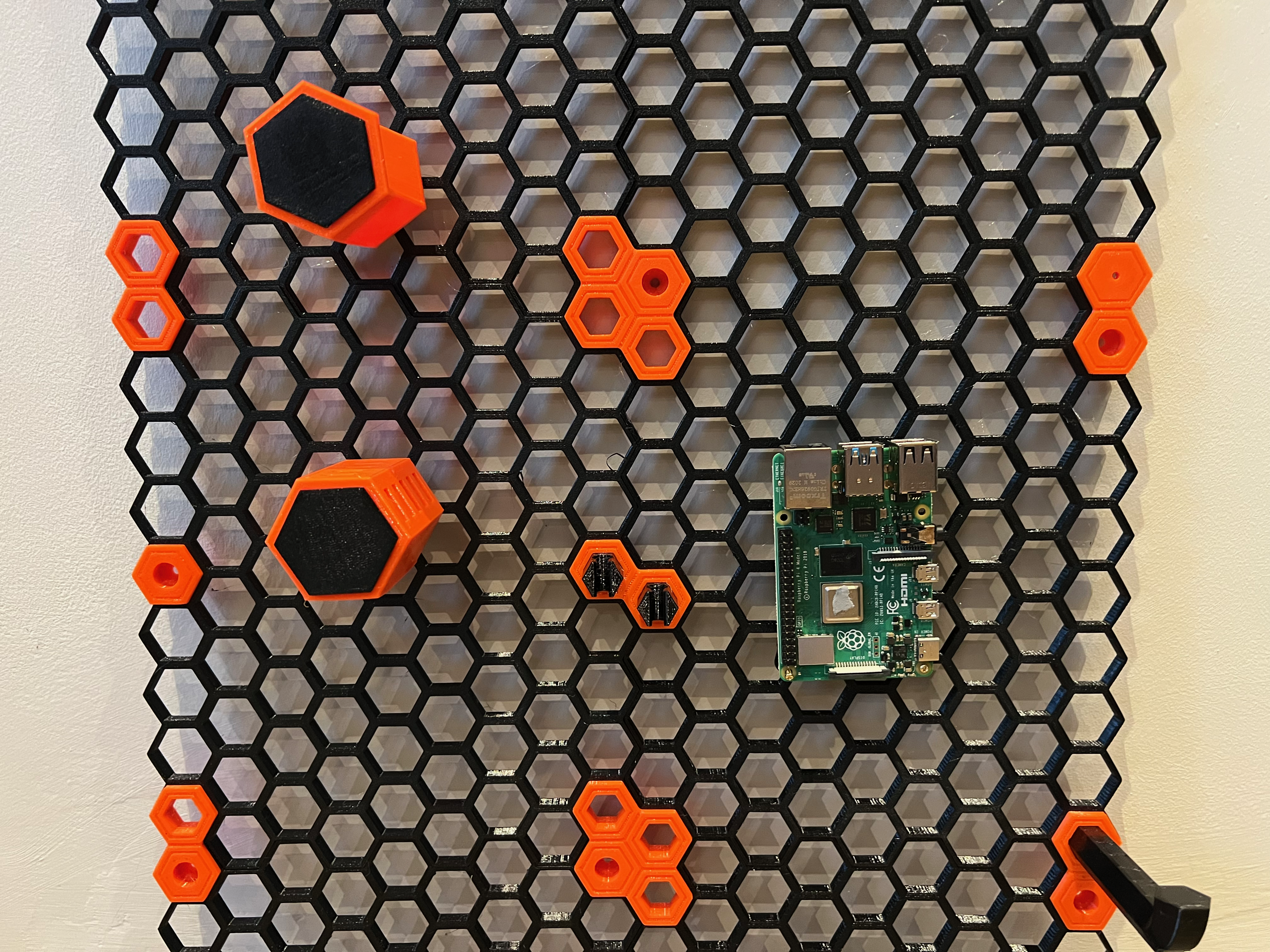 Raspberry Pi ( RPI ) mount for Honeycomb Storage Wall