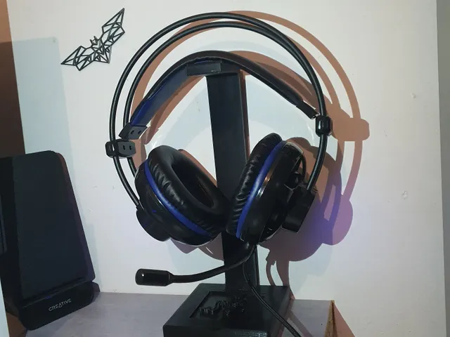 headphone holder