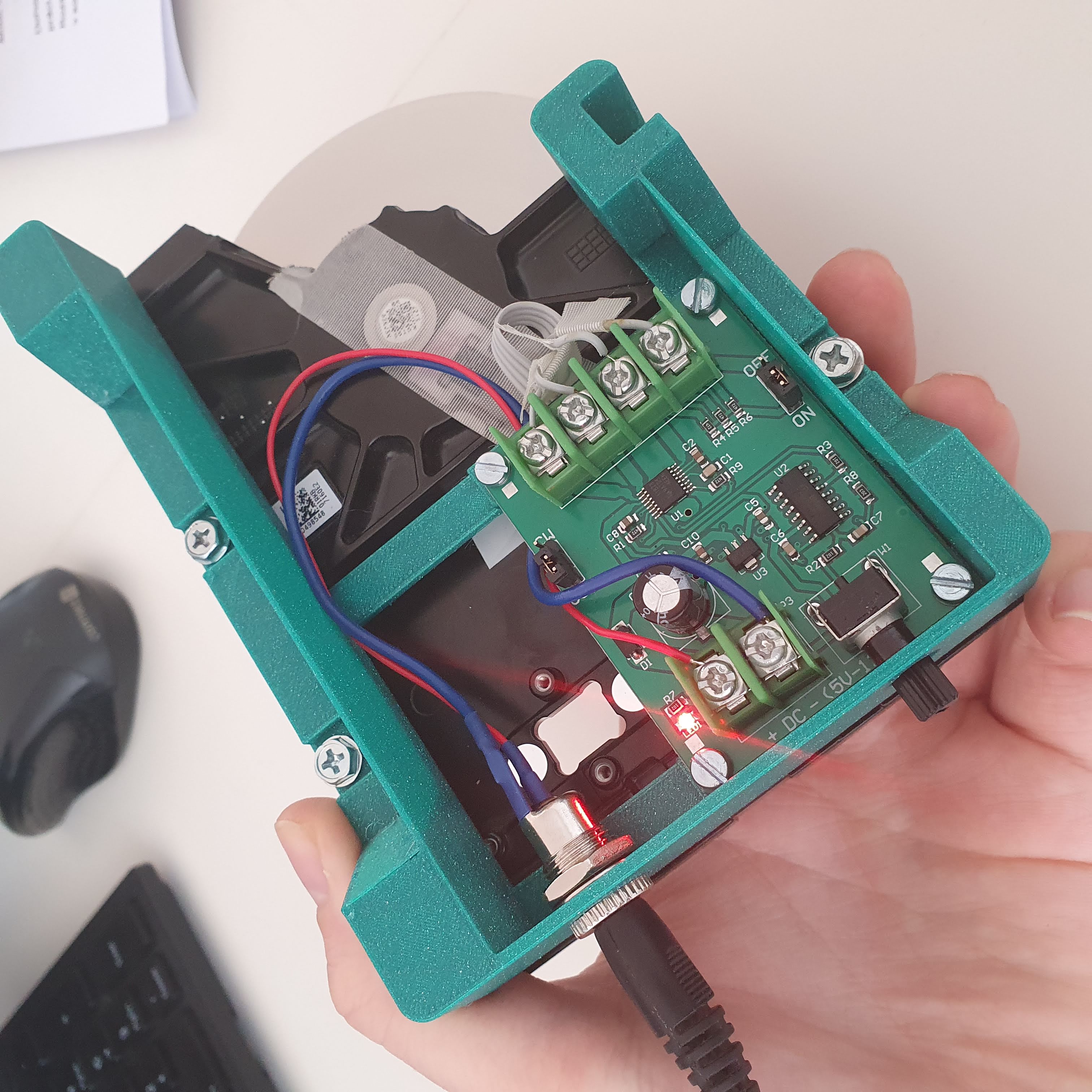 Miniatura 4 do modelo 3D HDD Grinder