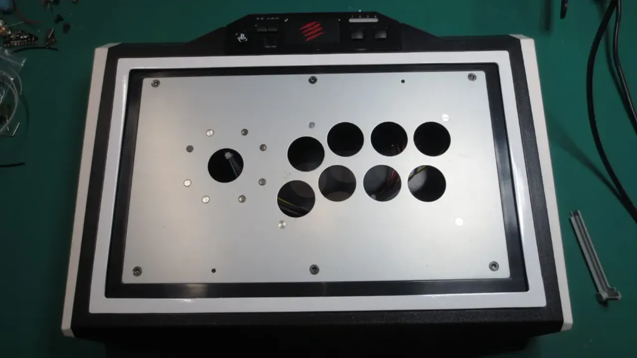 Madcatz TE2/TE2+ Bezel by The Real Phoenix | Download free STL