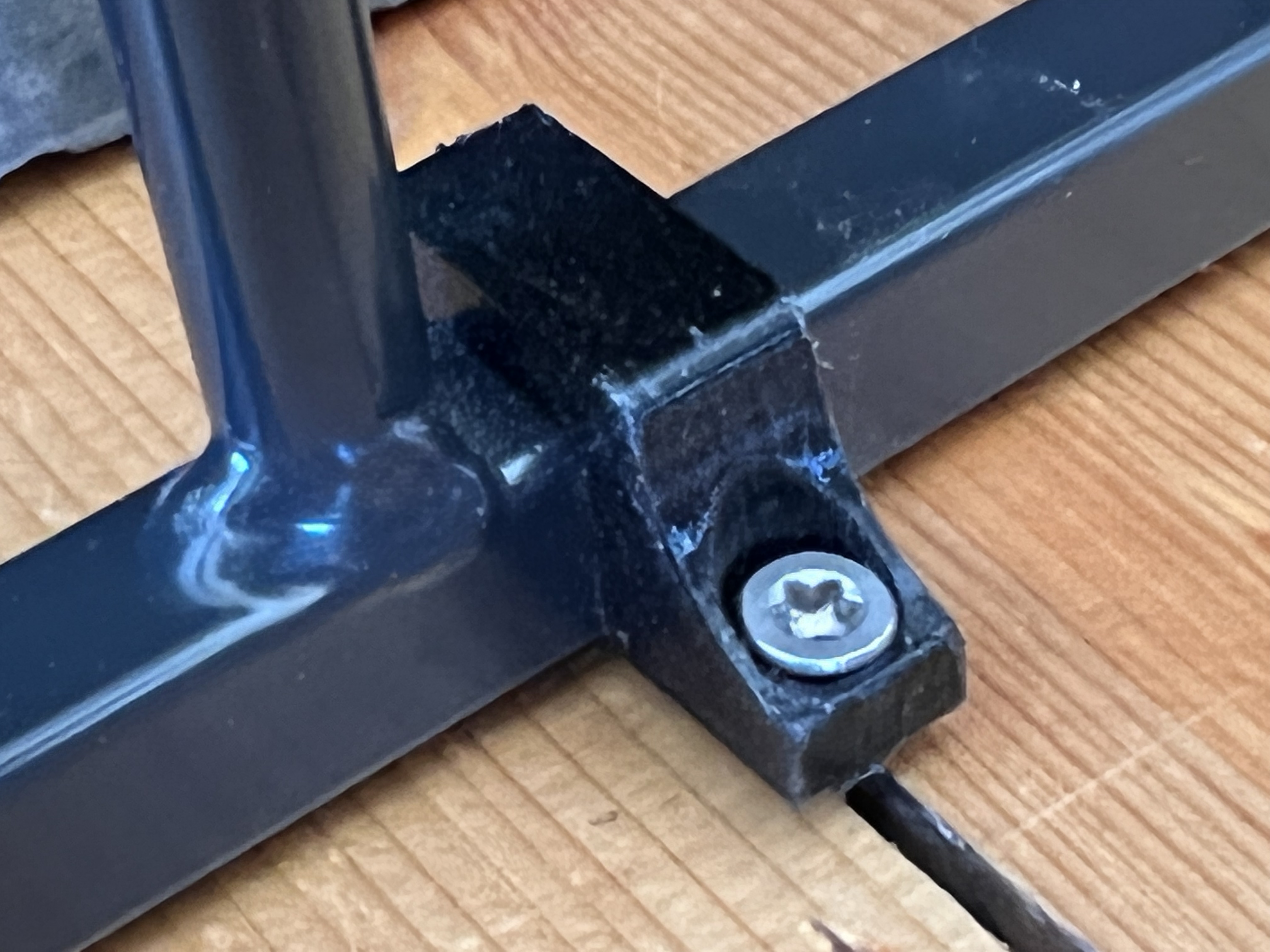 Floor clamp for baby fence