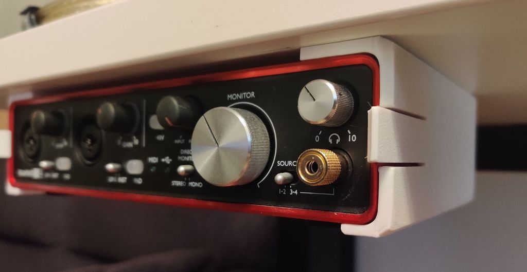 Focusrite Scarlett 2i4 2nd Gen bracket (easier print)
