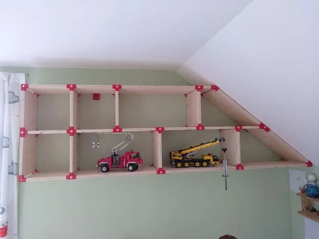 Stable shelf system