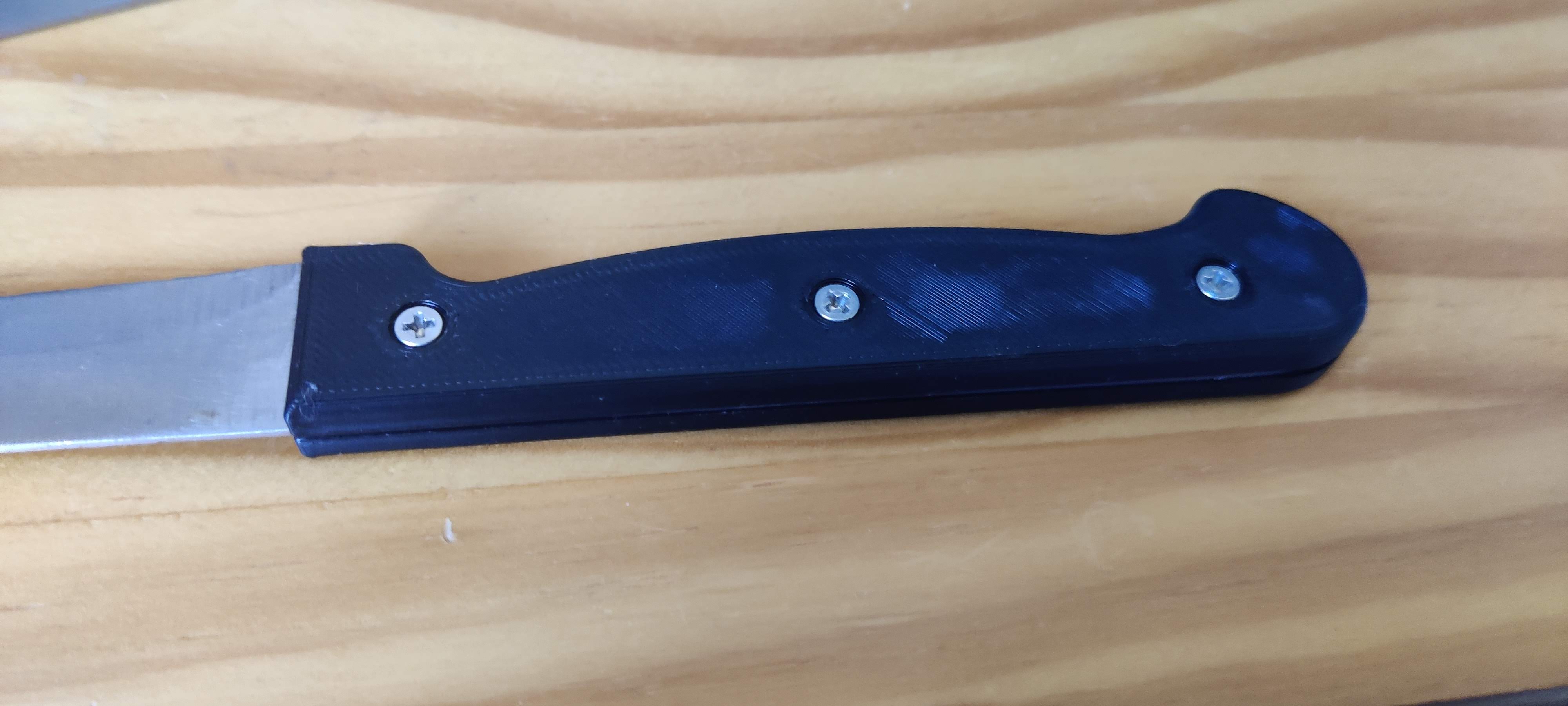 Knife handle