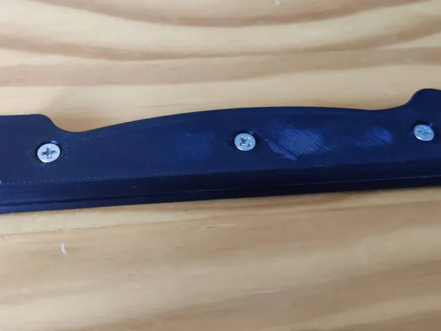 Knife handle