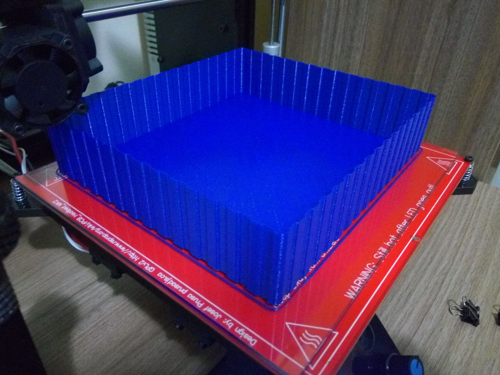 Textured box for vase mode - Vertical stripes