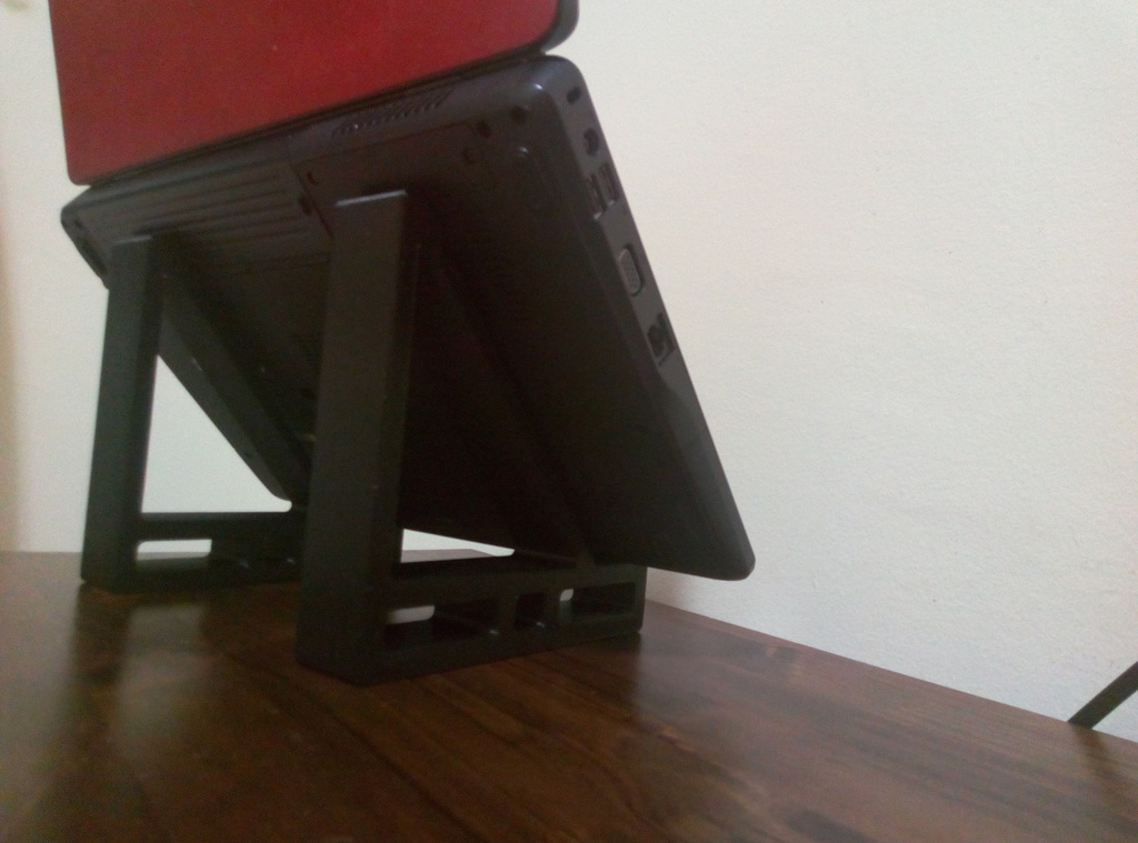 Miniatura 3 do modelo 3D Notebook Stand