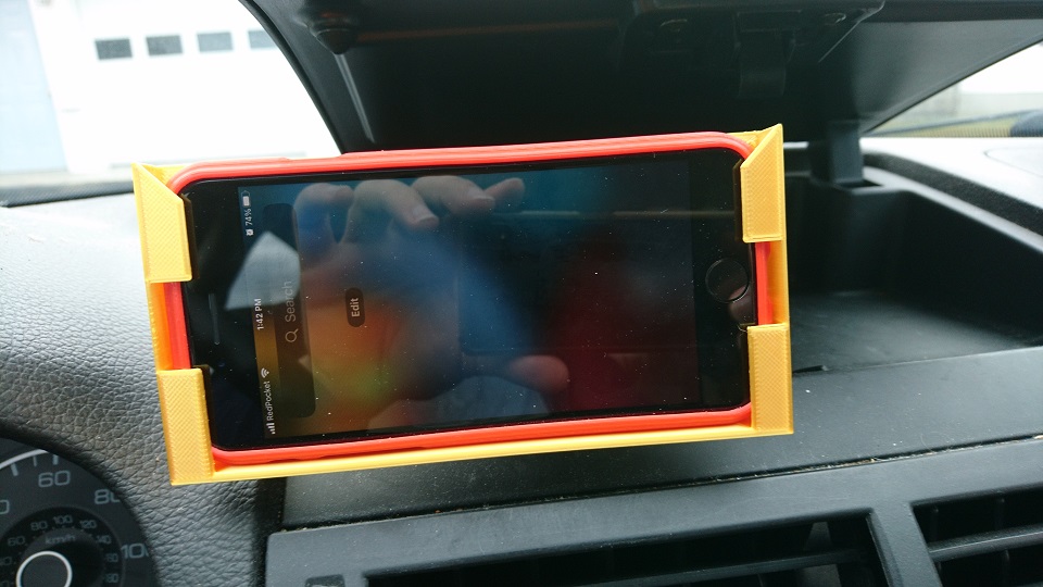 iPhone SE/8/7 Holder for Magnetic Car Mounts