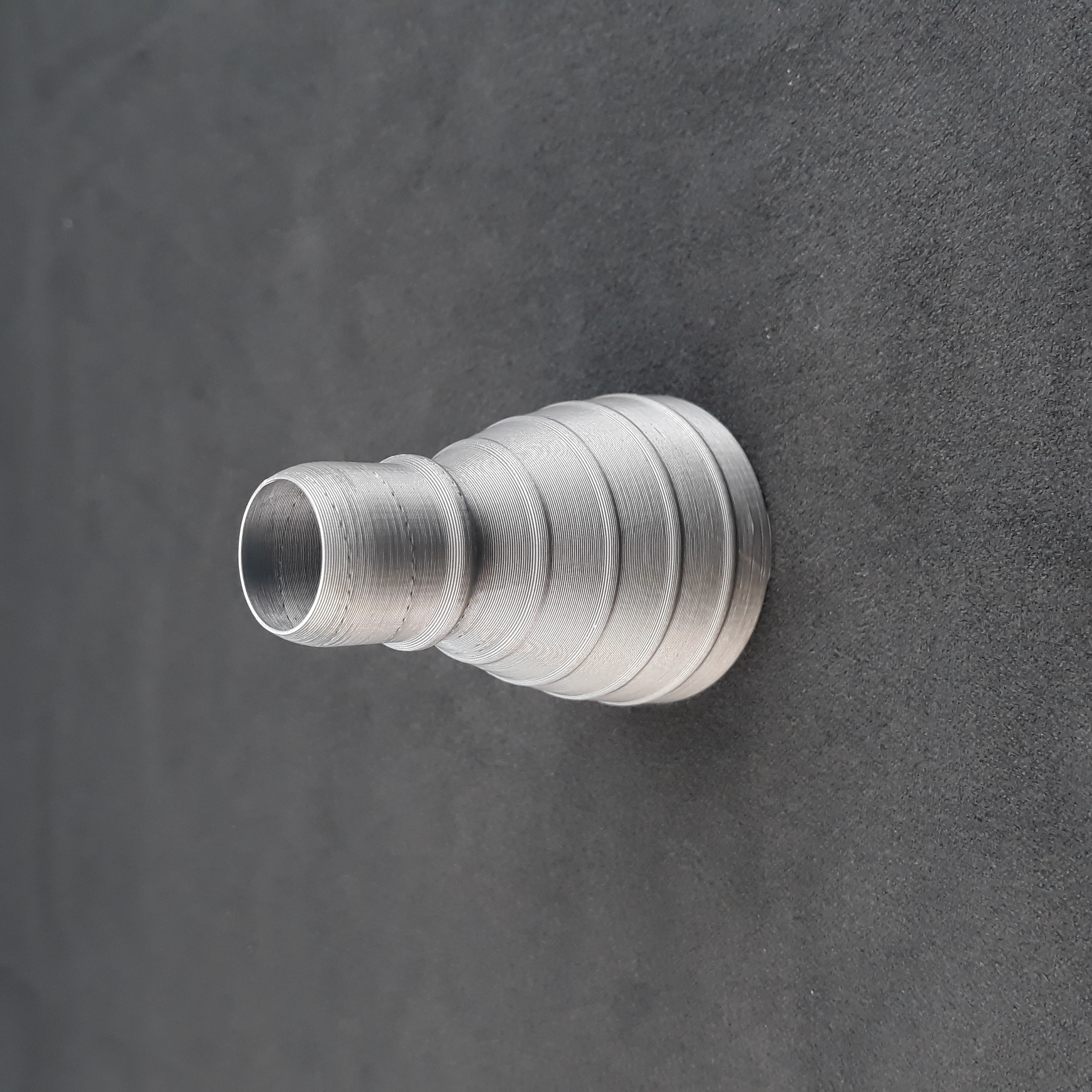 Miniatura 4 do modelo 3D Rocket engine balloon