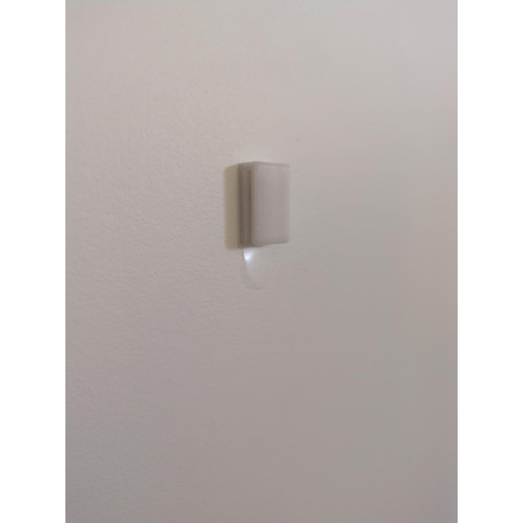 Command Strip Wall Mount Paper Clip — thumbnail 3