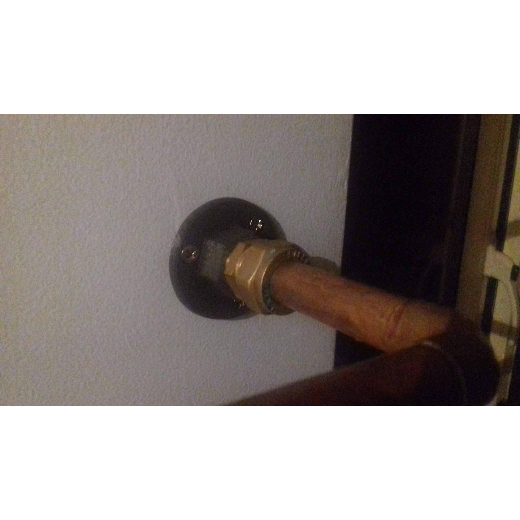Miniatura 3 do modelo 3D Copper Compression Fitting Wall Mount
