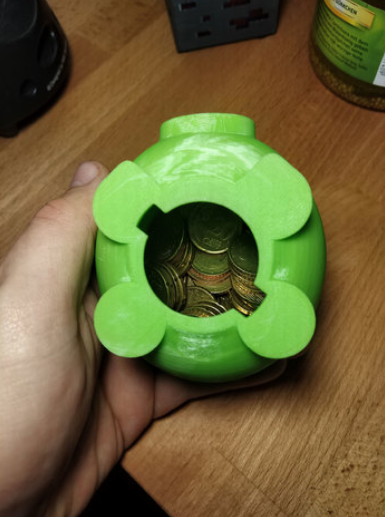 Miniatura 4 do modelo 3D Sparschwein mit Deckel