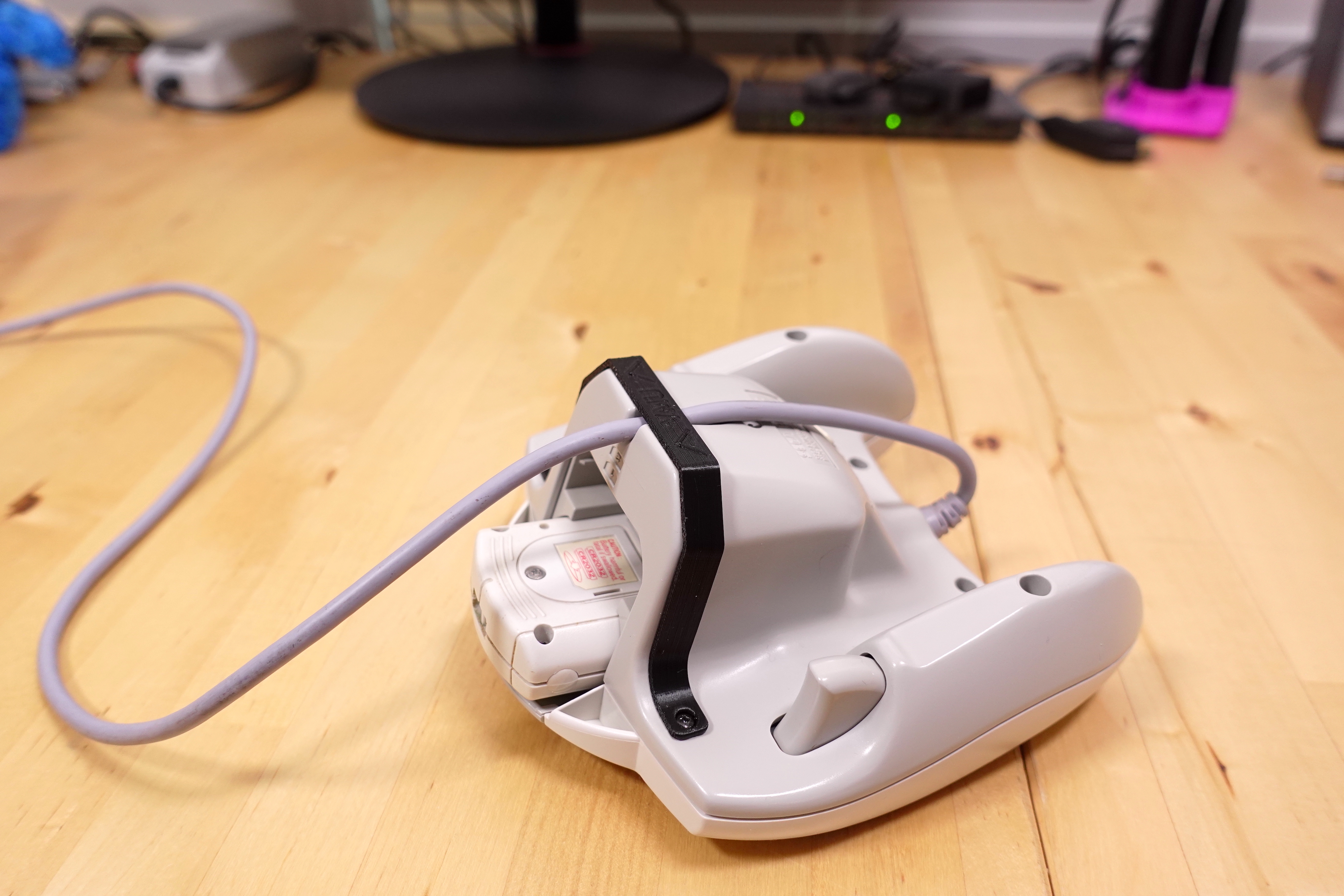 Dreamcast Controller Cable Clip — thumbnail 4