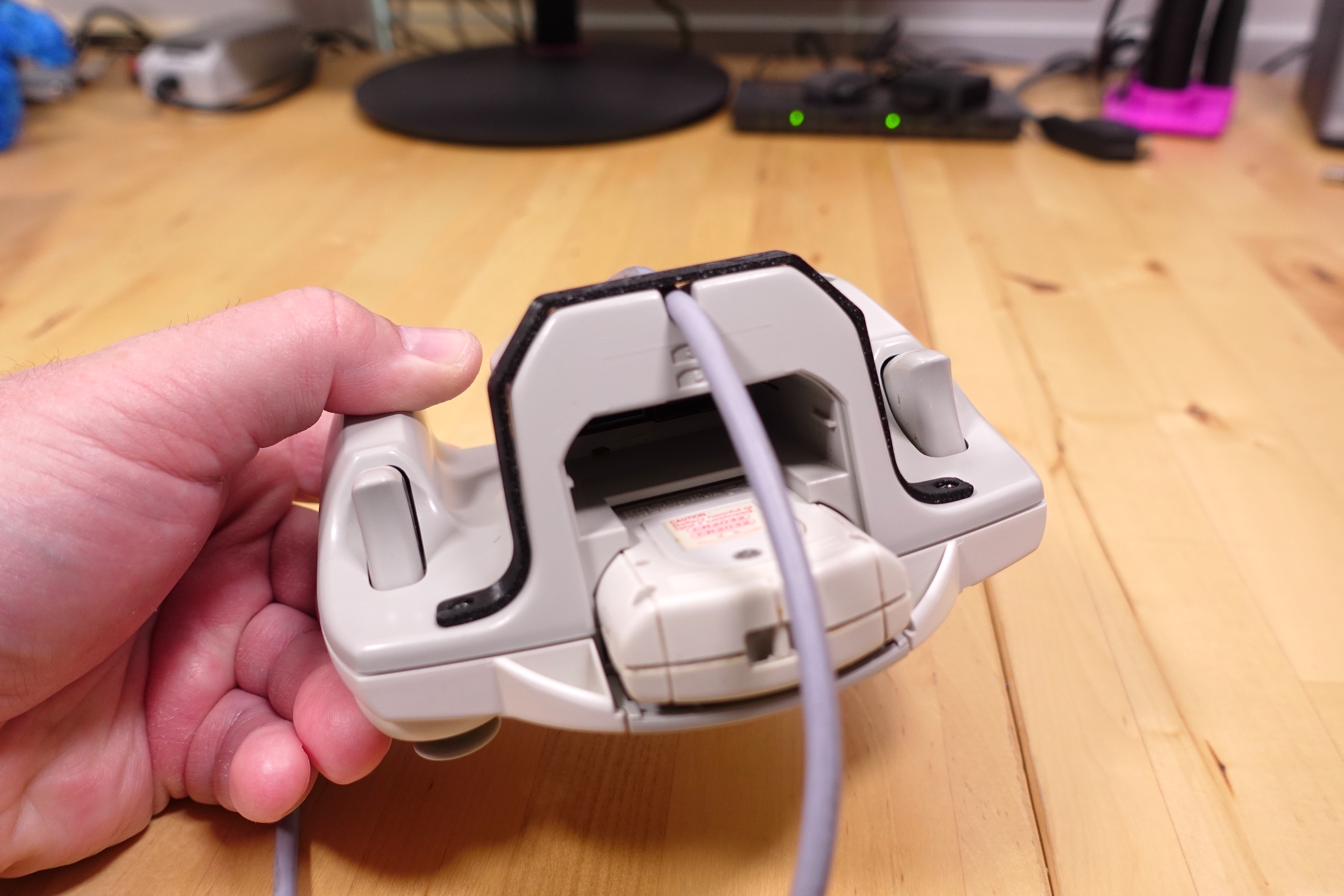 Dreamcast Controller Cable Clip — thumbnail 2