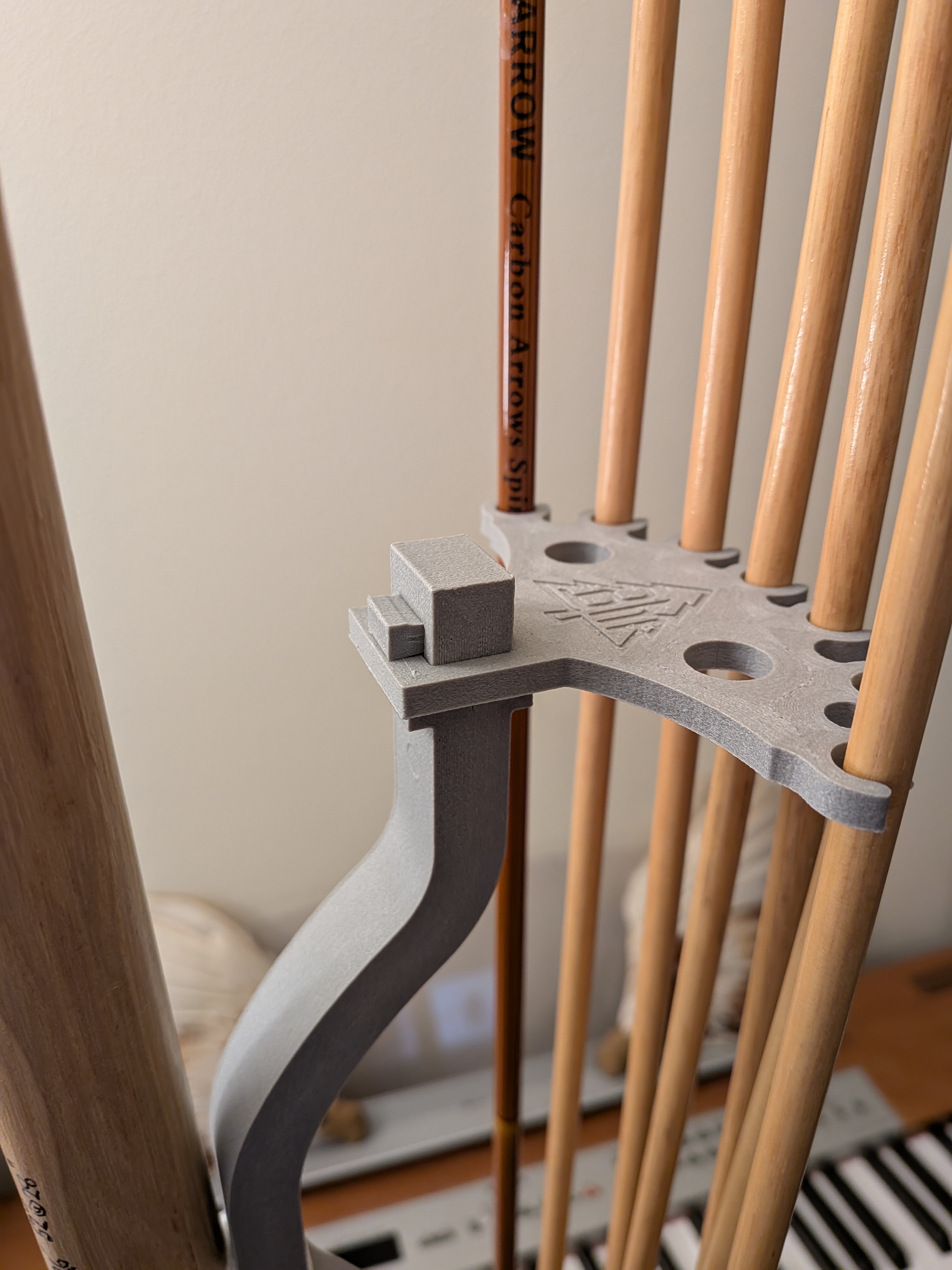 3D Printed Traditional Longbow Strap-On Quiver Remix 3D model
