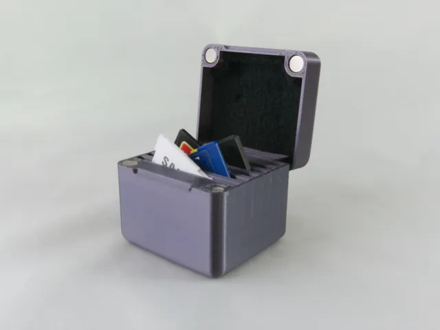 Magnetic SD Card Case Horiz