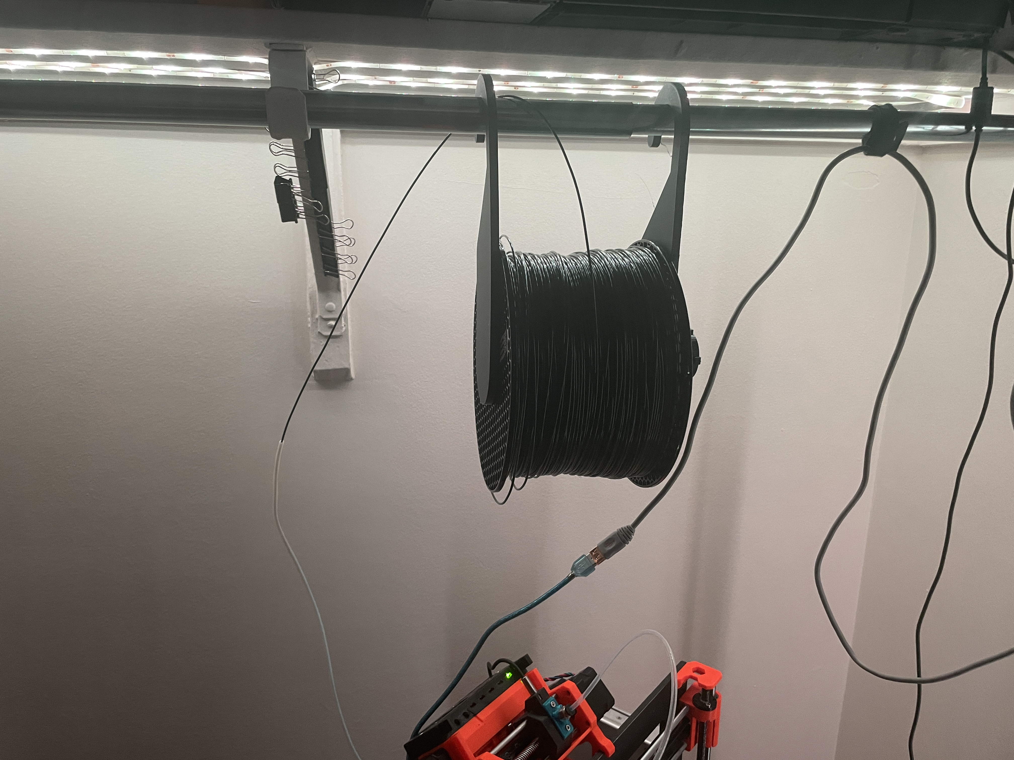 Closet Rod Filament Hanger 6in