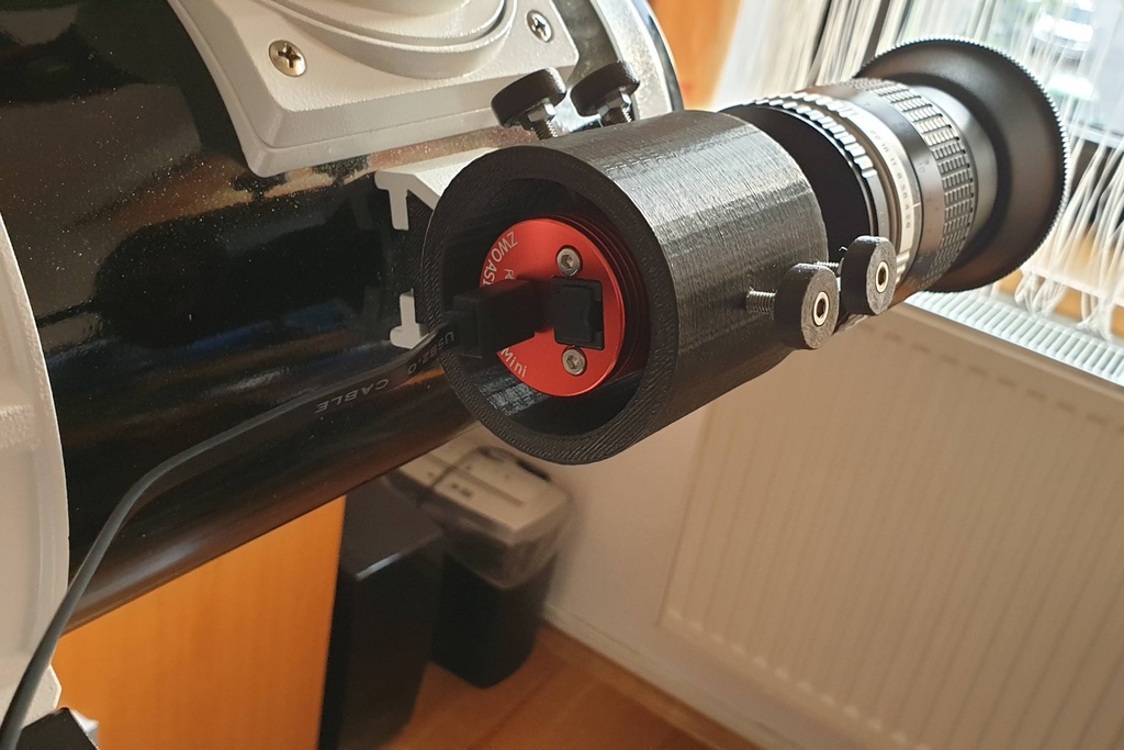 Guiding camera holder