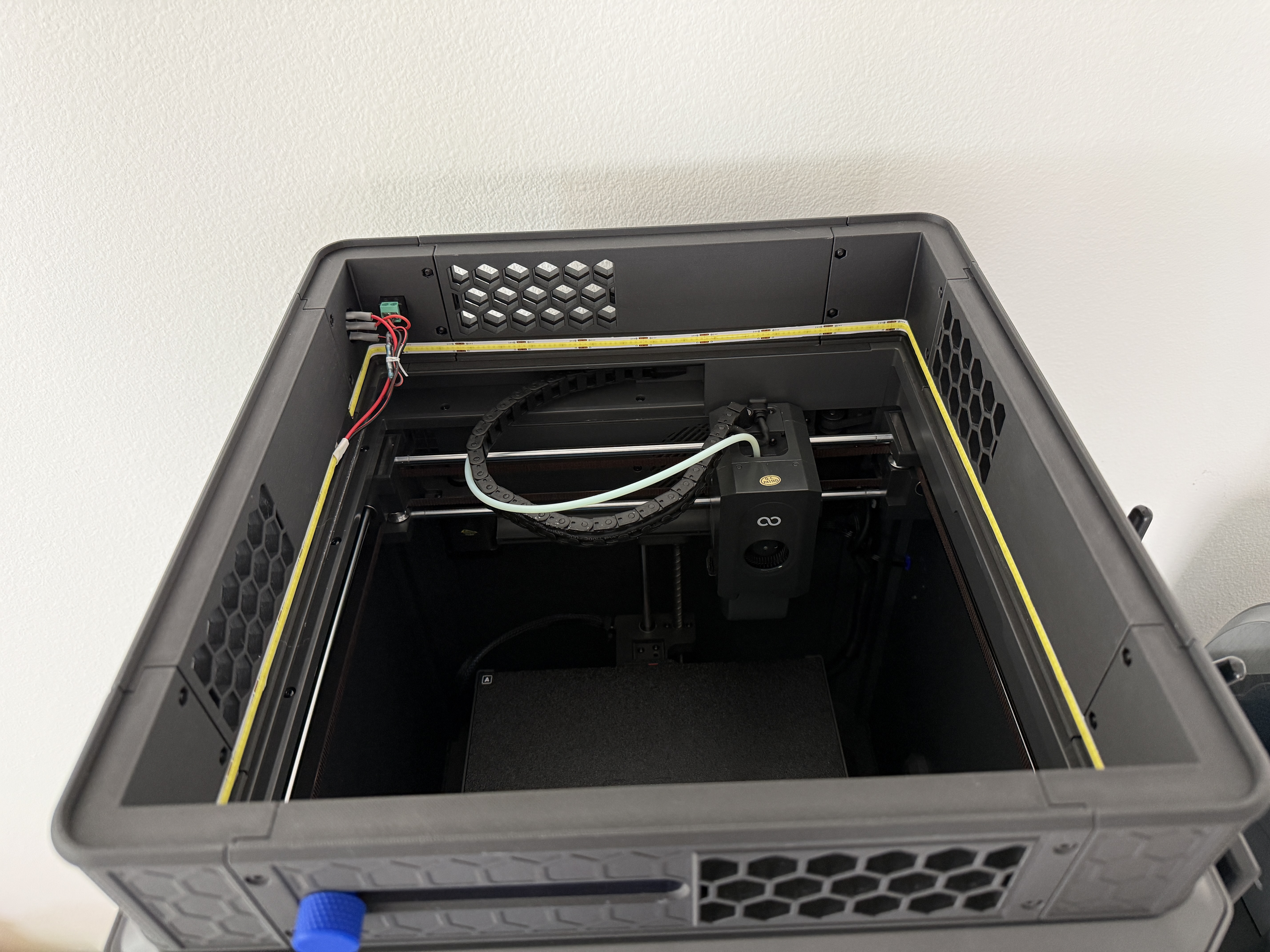 Miniatura 2 do modelo 3D Sturdy Riser LED Switch Mod