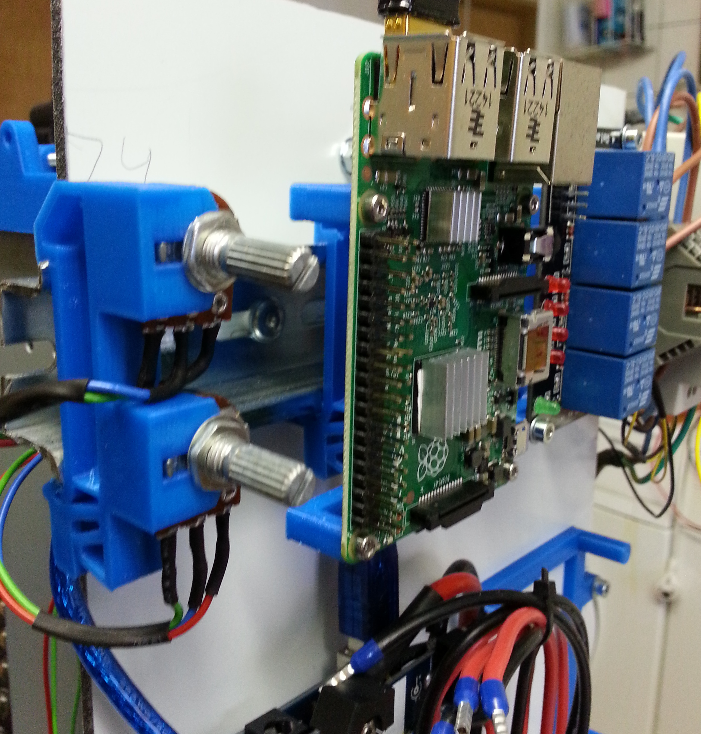 Raspberry Pi 2 B+ mounting cage for Top Hat DIN Rail / Cap Rail ...