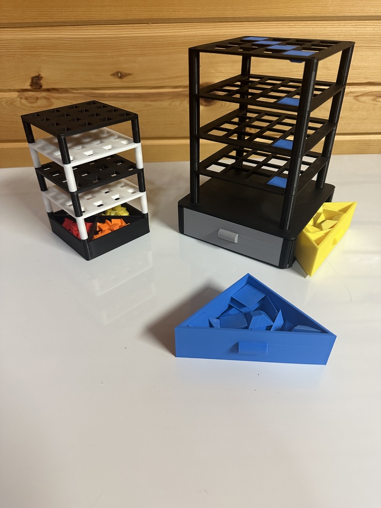 3 dimensional 4x4x4 tic tac toe - Multi-Player