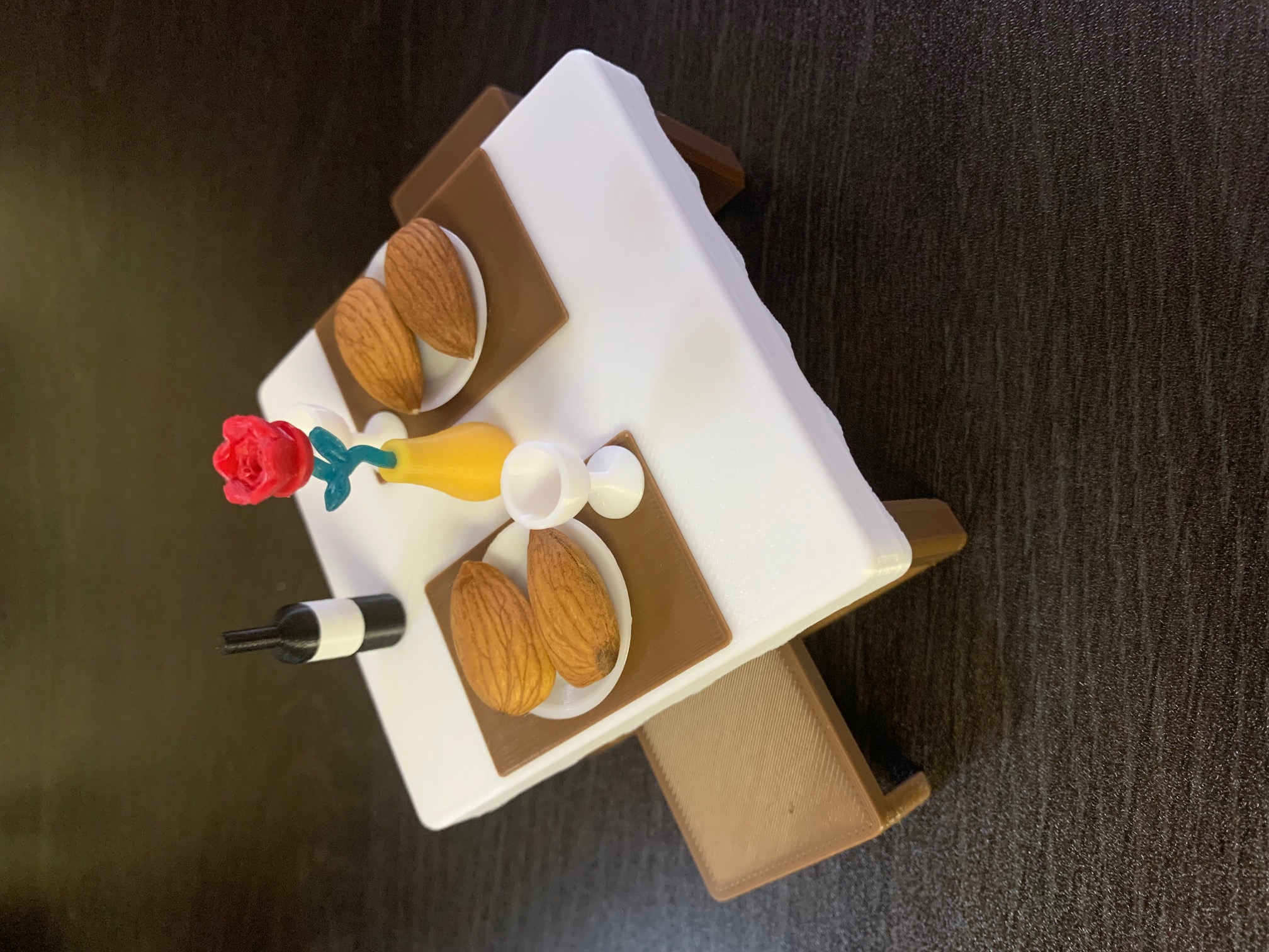 Miniatura 4 do modelo 3D Chipmunk Dining Table