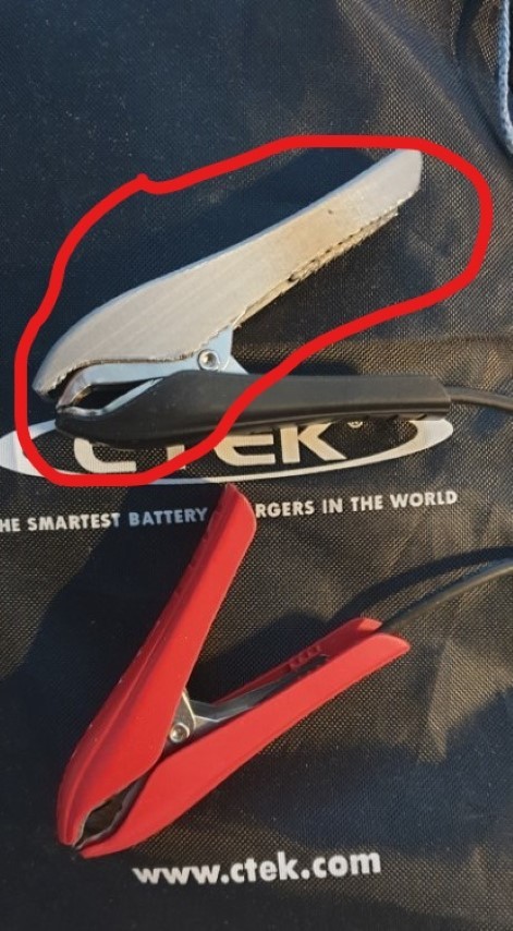 CTEK charger snip grip piece