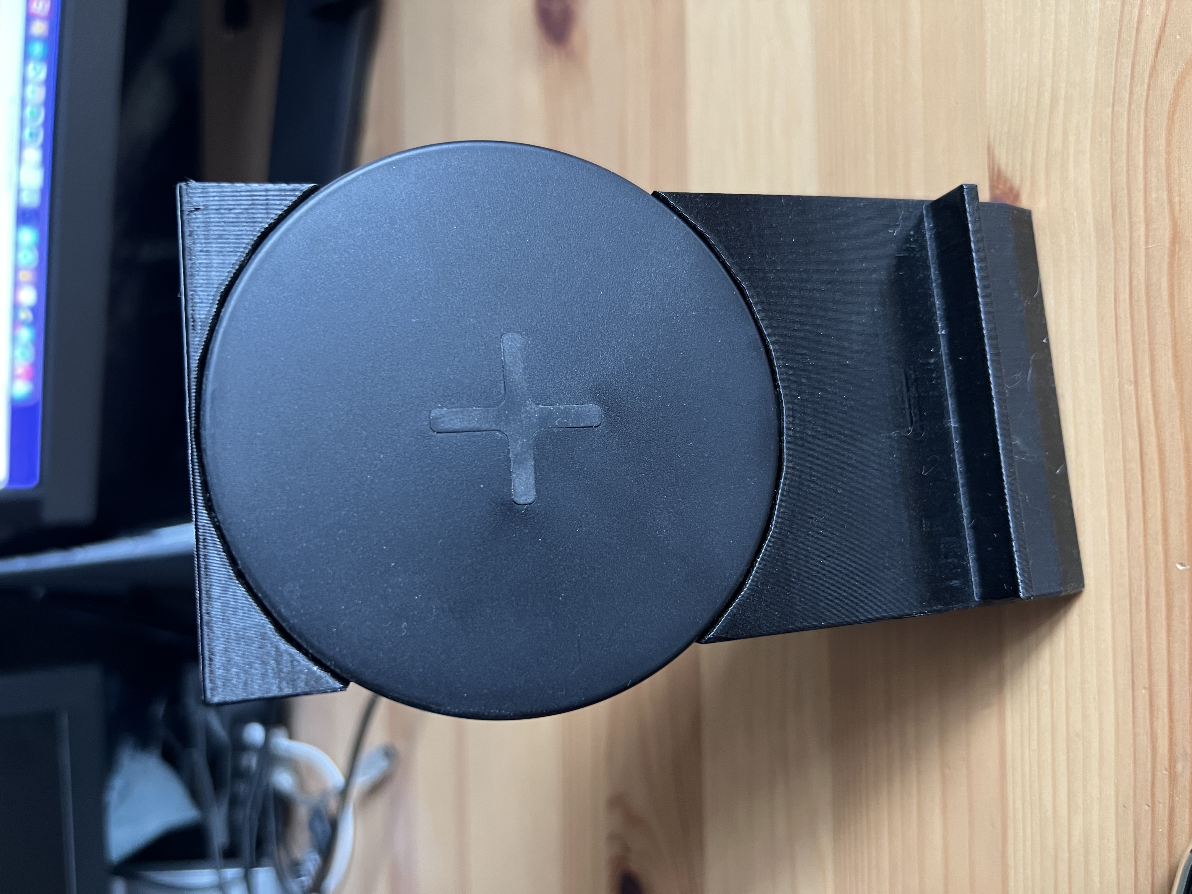 Ikea QI charger / nabíječka - stojánek
