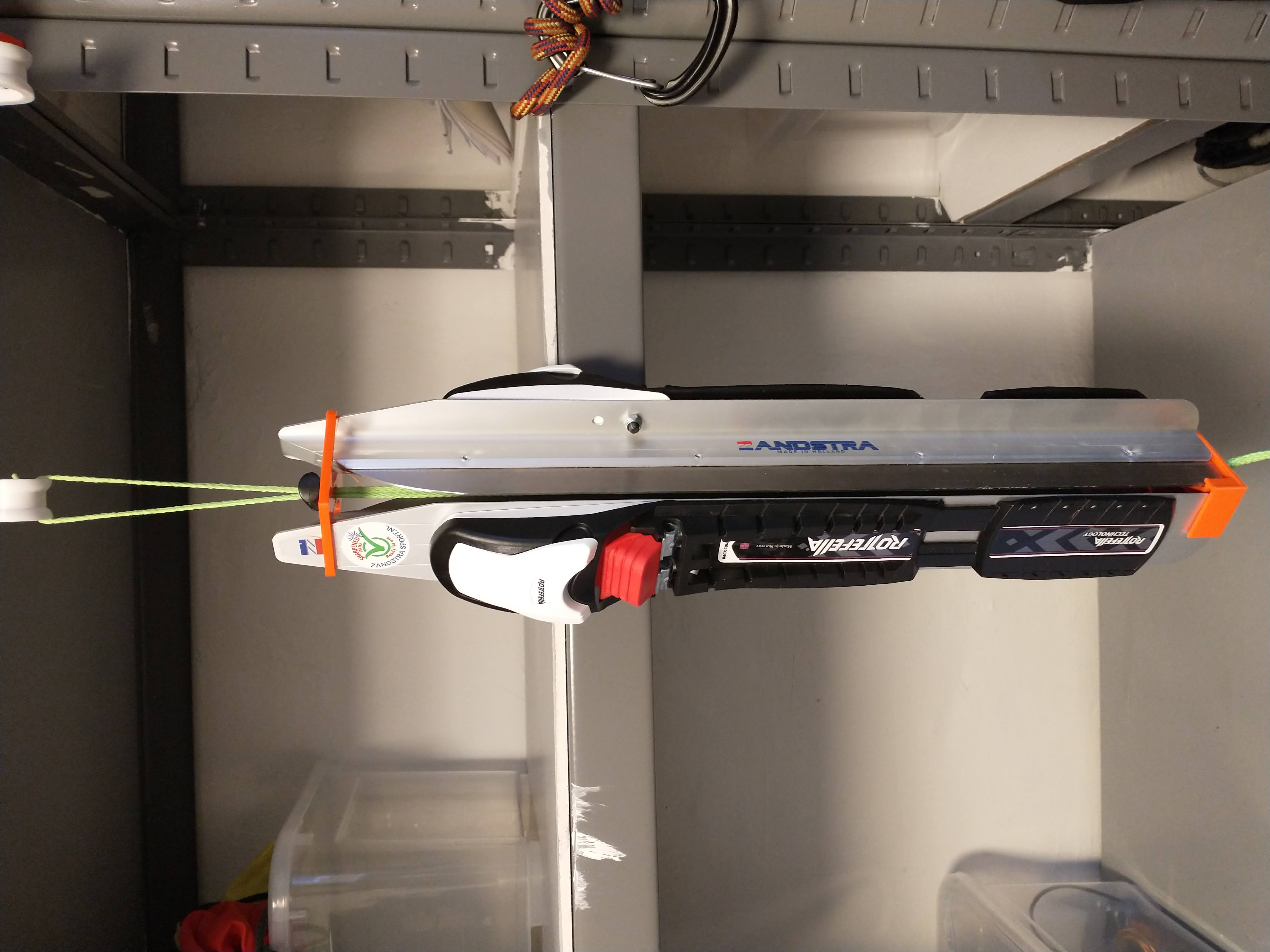YALDSF Long-Distance Skates Fixating