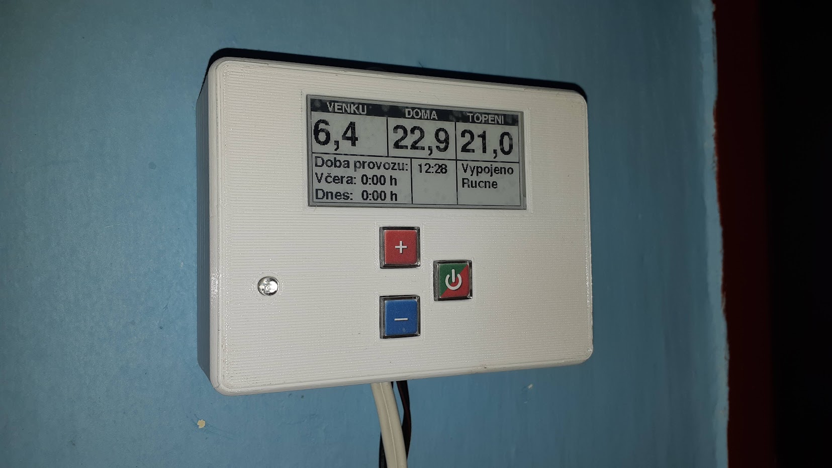 ESP32 WiFi Termostat s e-ink 2,9"
