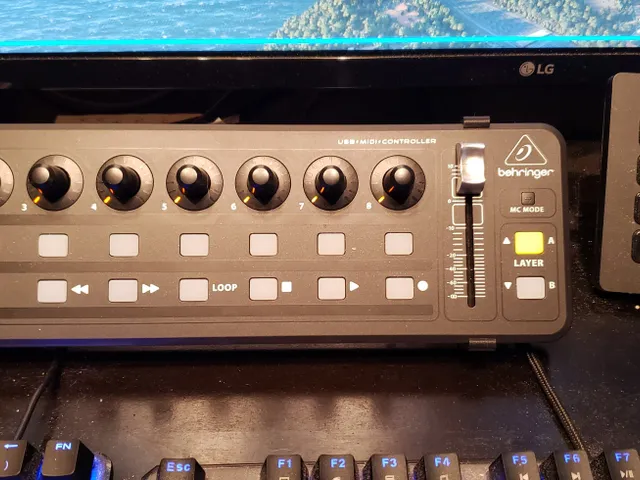 XTouch Mini Stand