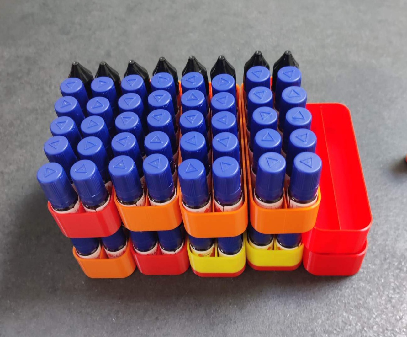 Liquid bottles organize (for 12 bottels)