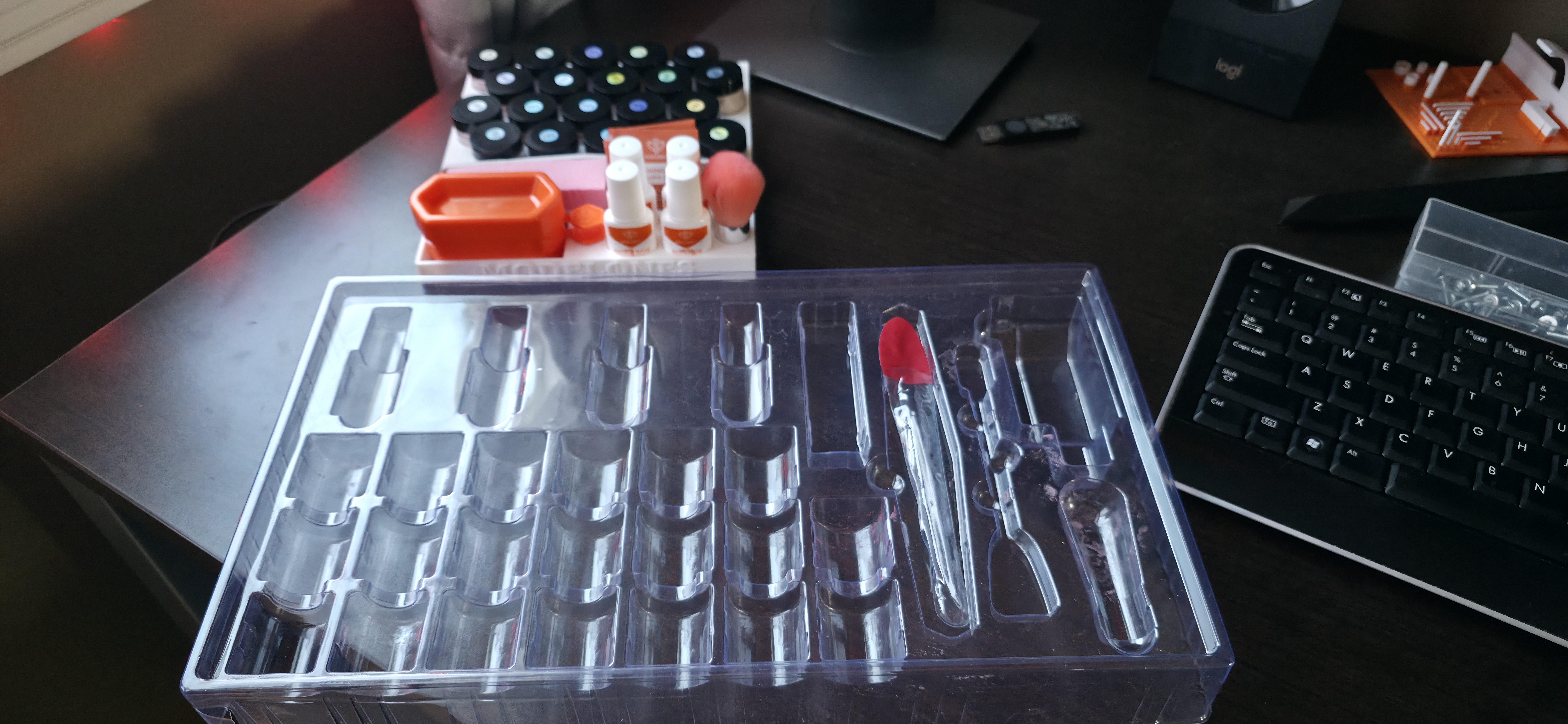 MODELONES 20 Piece "Dip Powder" organizer and storage tray.
