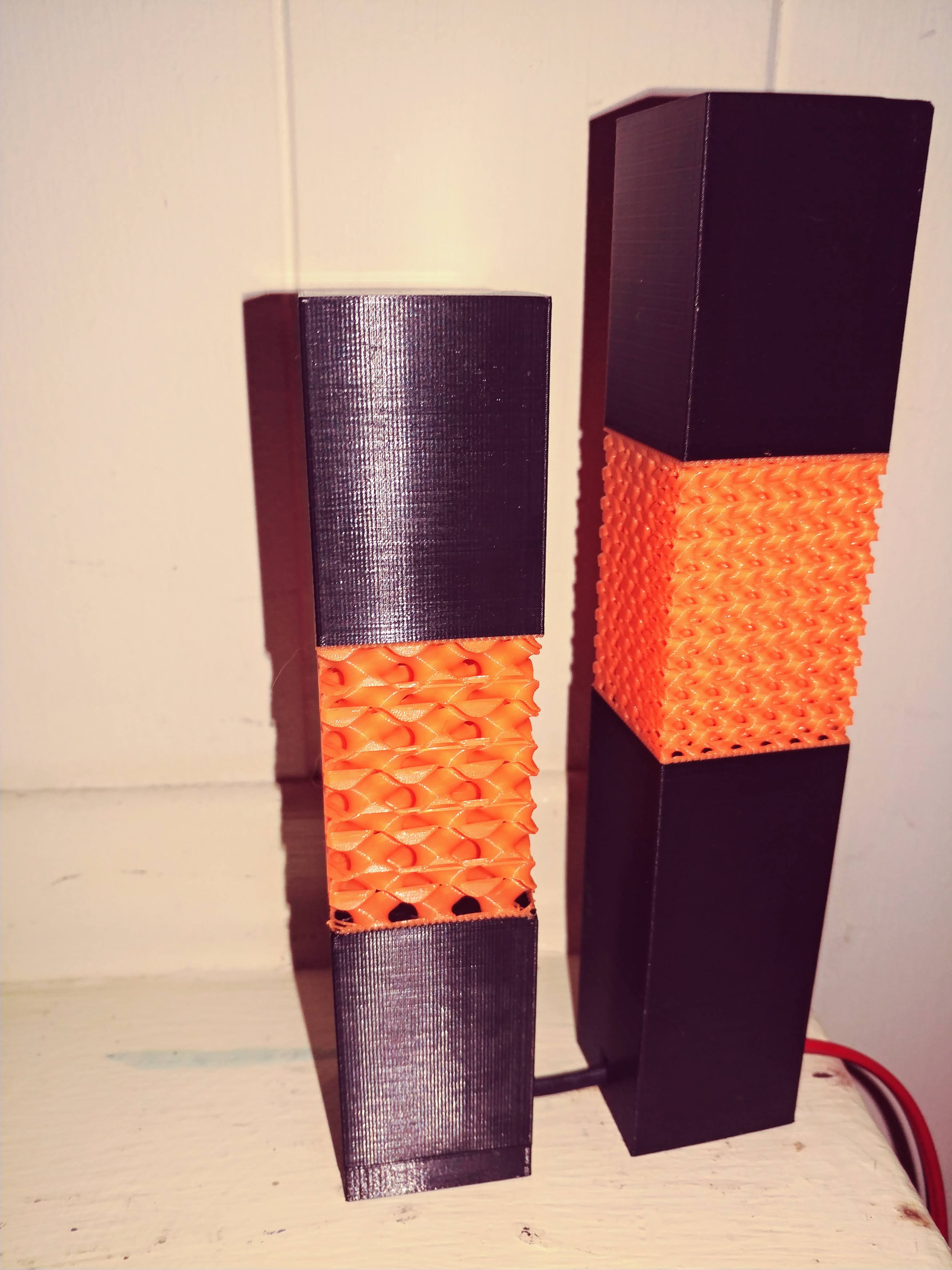 Gyroid Infill Lamp — thumbnail 3