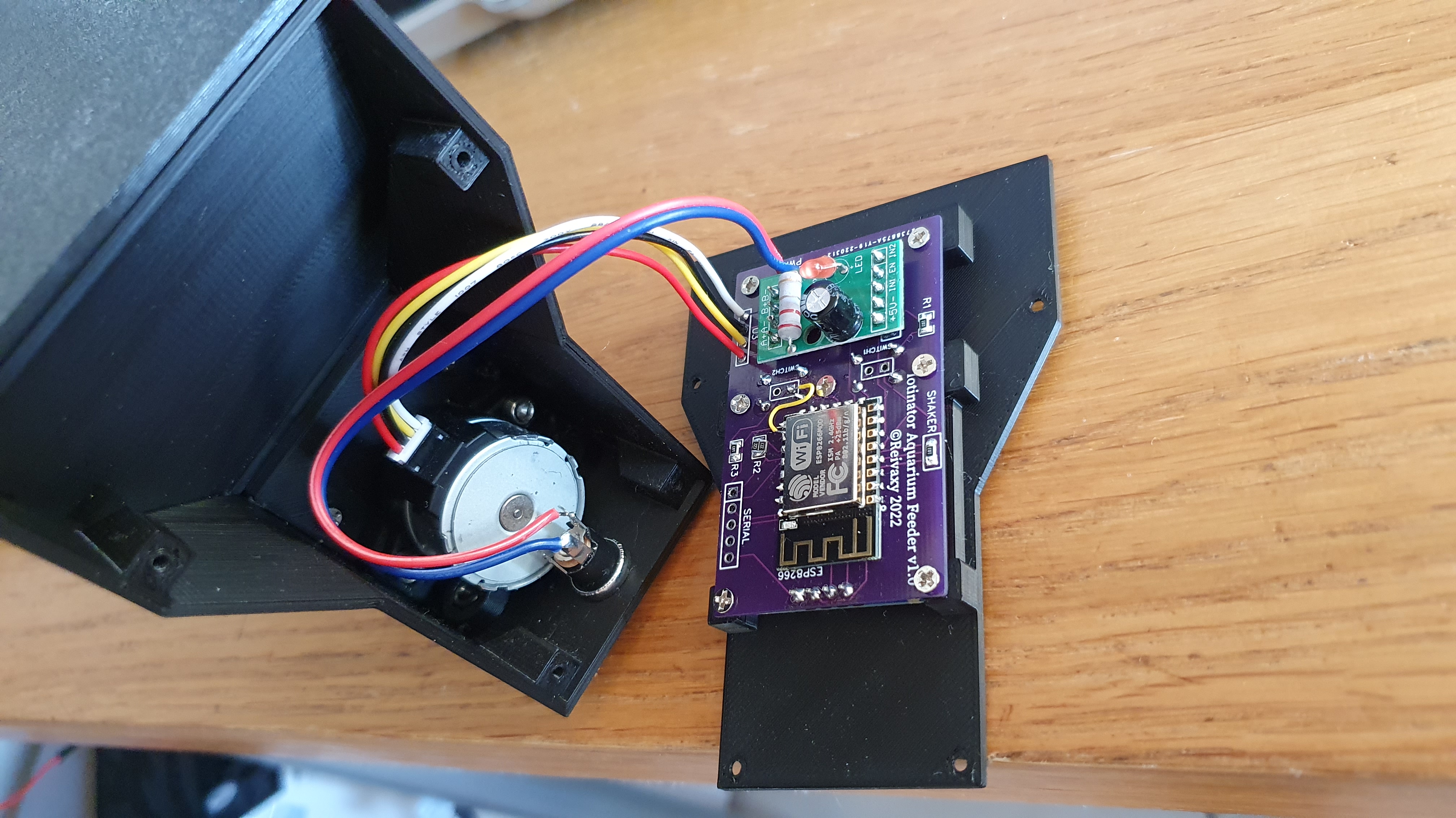 Connected Fish Feeder — miniatura 3