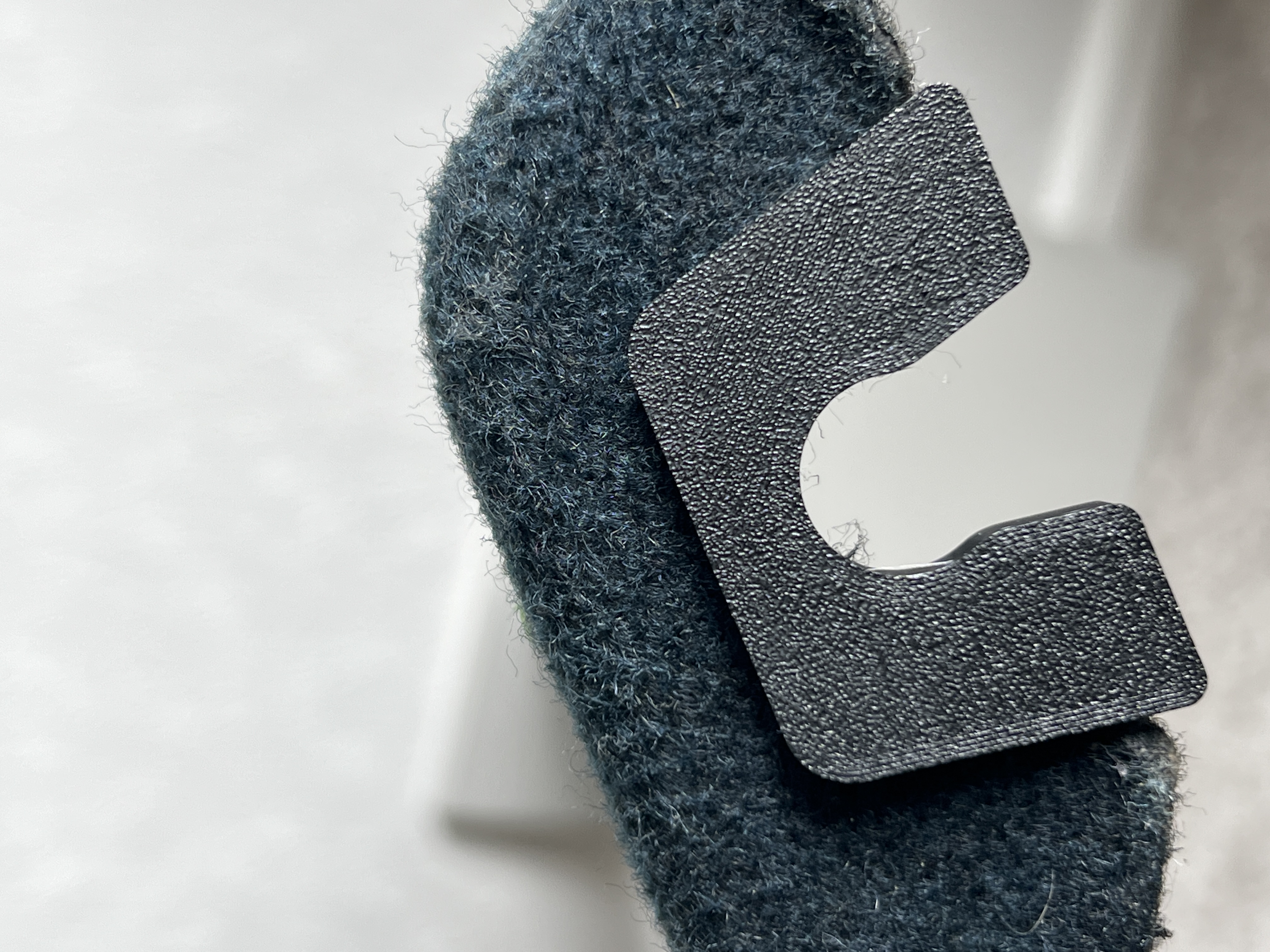 Ford KA Rear Parcel Shelf Clip Fix — thumbnail 3