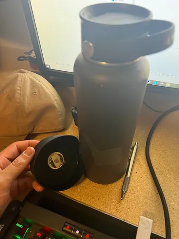 AirTag holder for Hydro Flask boot