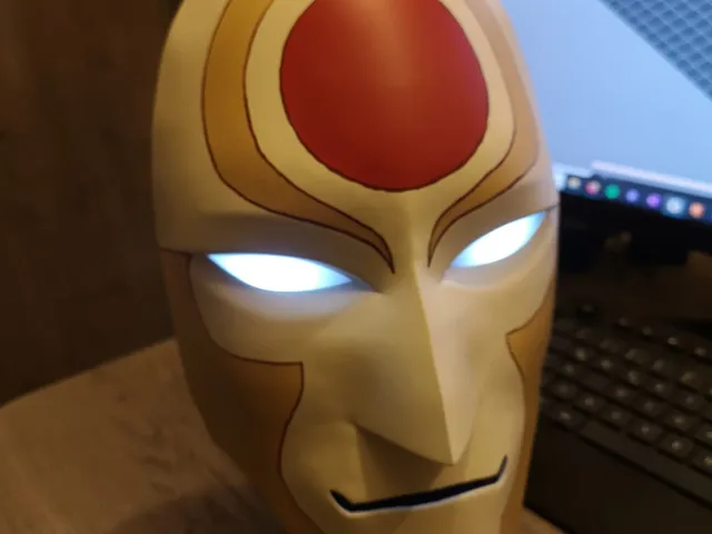 Amon Mask Stand lighted / Maskenständer Amon beleuchtet