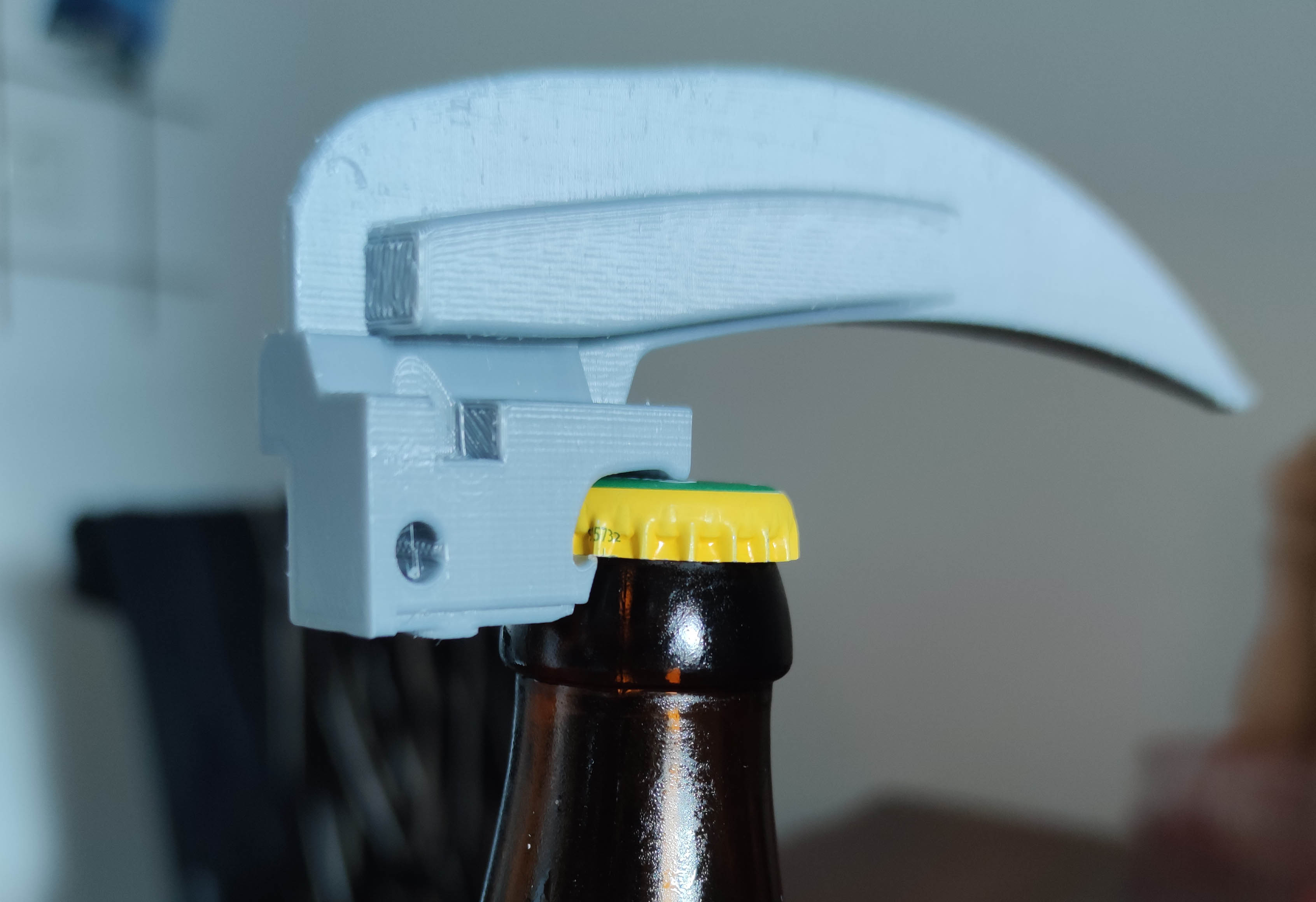 Laryngoscope bottle opener por CandyAndi Descargar modelo STL