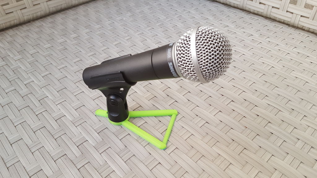 Microphone stand