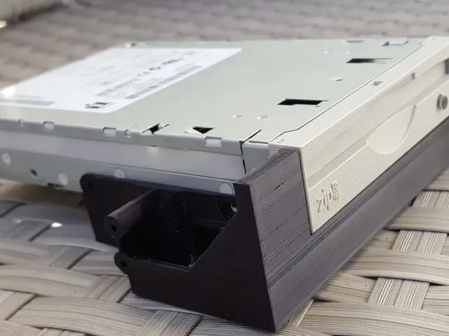 Drive bay adapter
