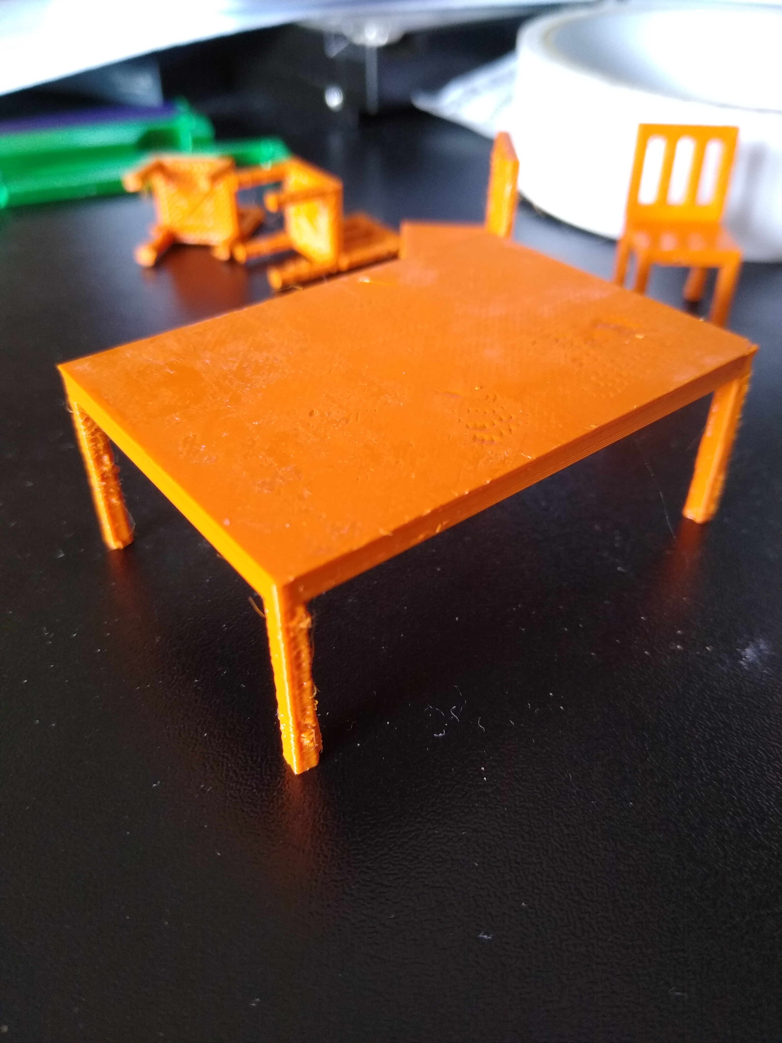 Miniatura 3 do modelo 3D Tiny Table and Chairs