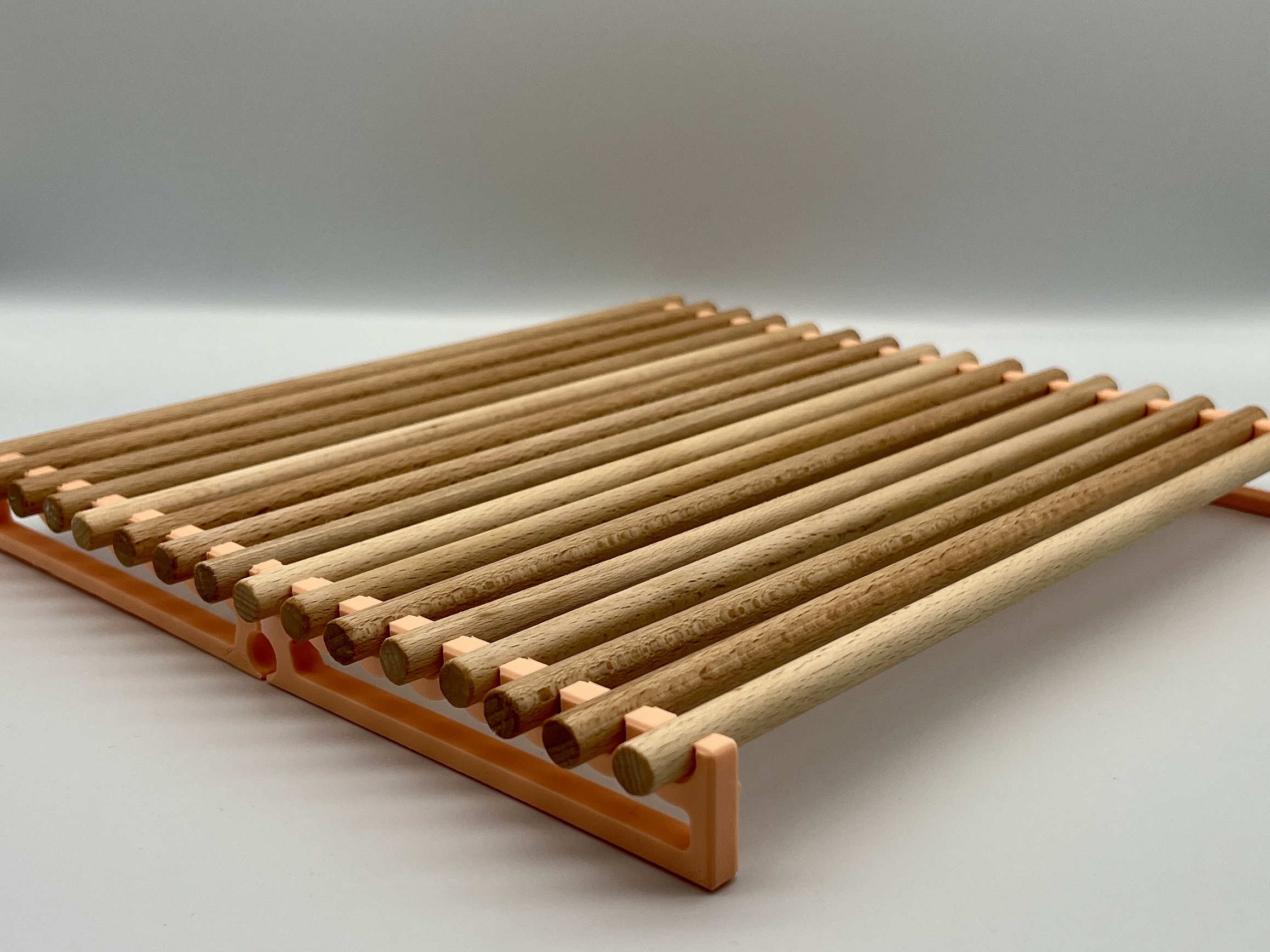 Cat Litter Box Step with Real Wood Dowels – Customizable Width Litter Catching Platform