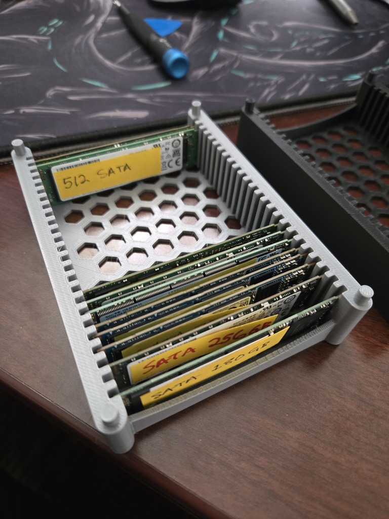 Miniatura 3 do modelo 3D M.2 SSD Organizer (stackable)
