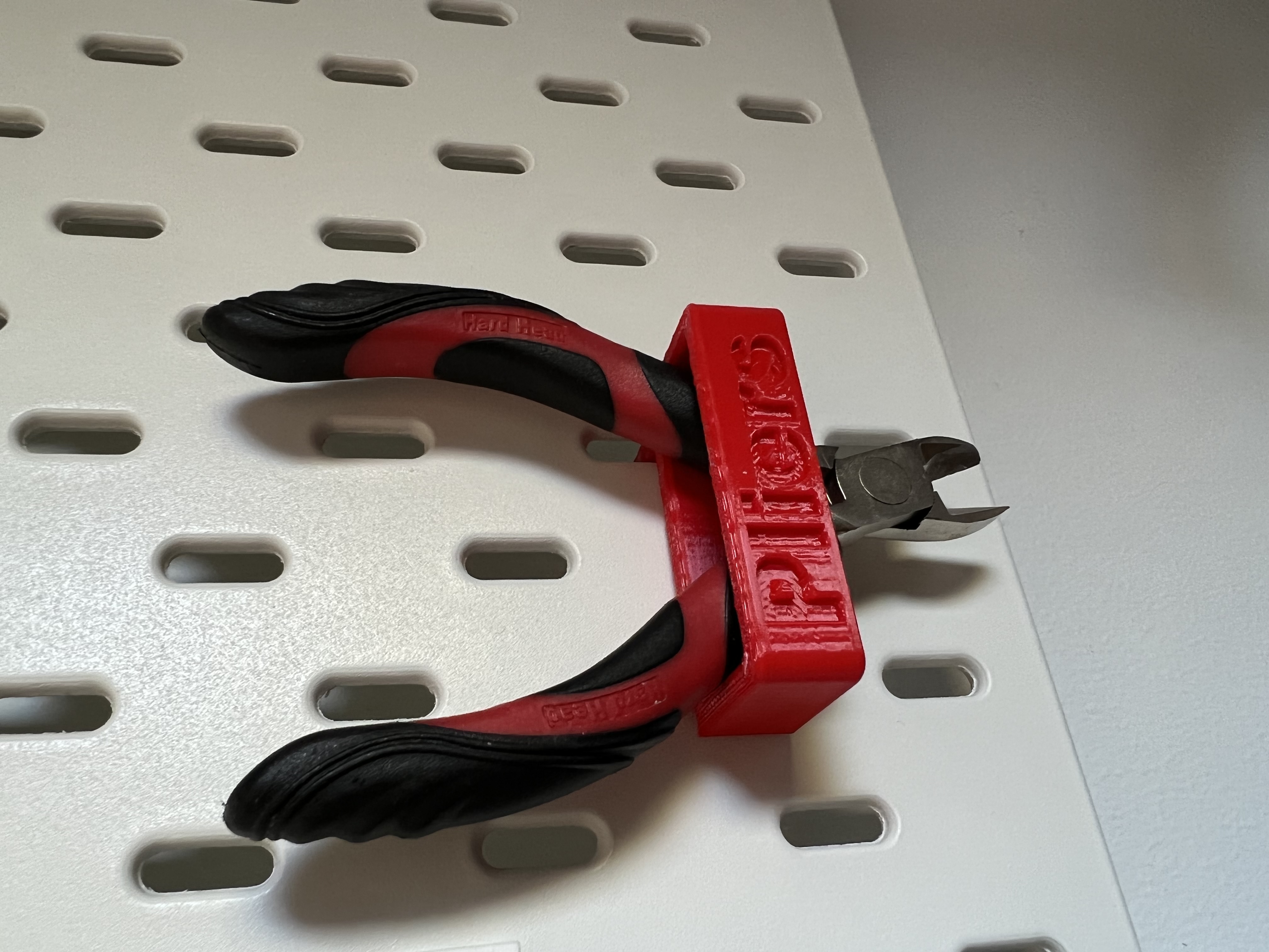 Pliers Holder for Skådis Pegboard